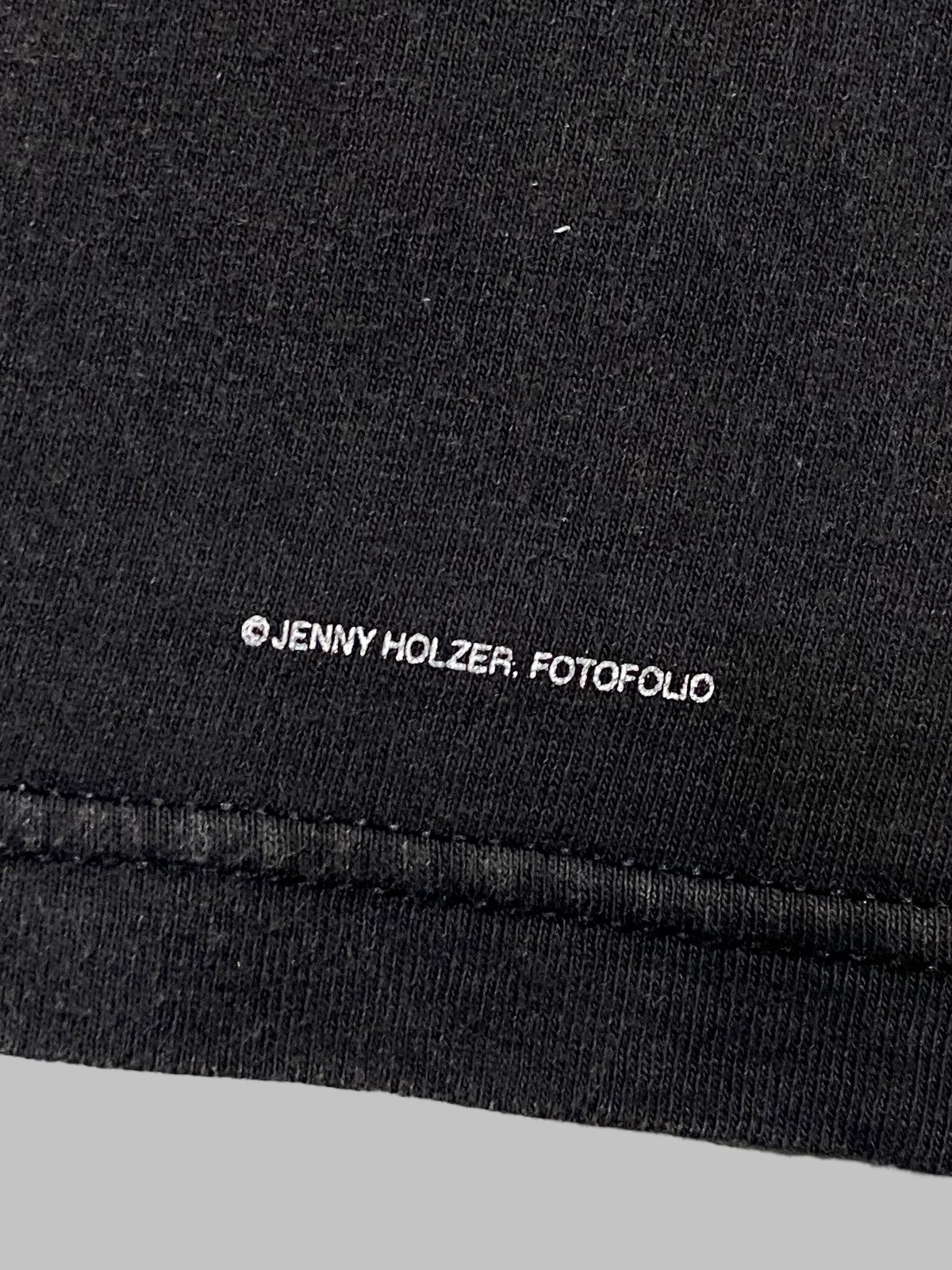 Vintage Vintage 90’s Jenny Holzer ‘Truisms’ Art Sun Faded Tshirt Size US S / EU 44-46 / 1 - 5 Thumbnail