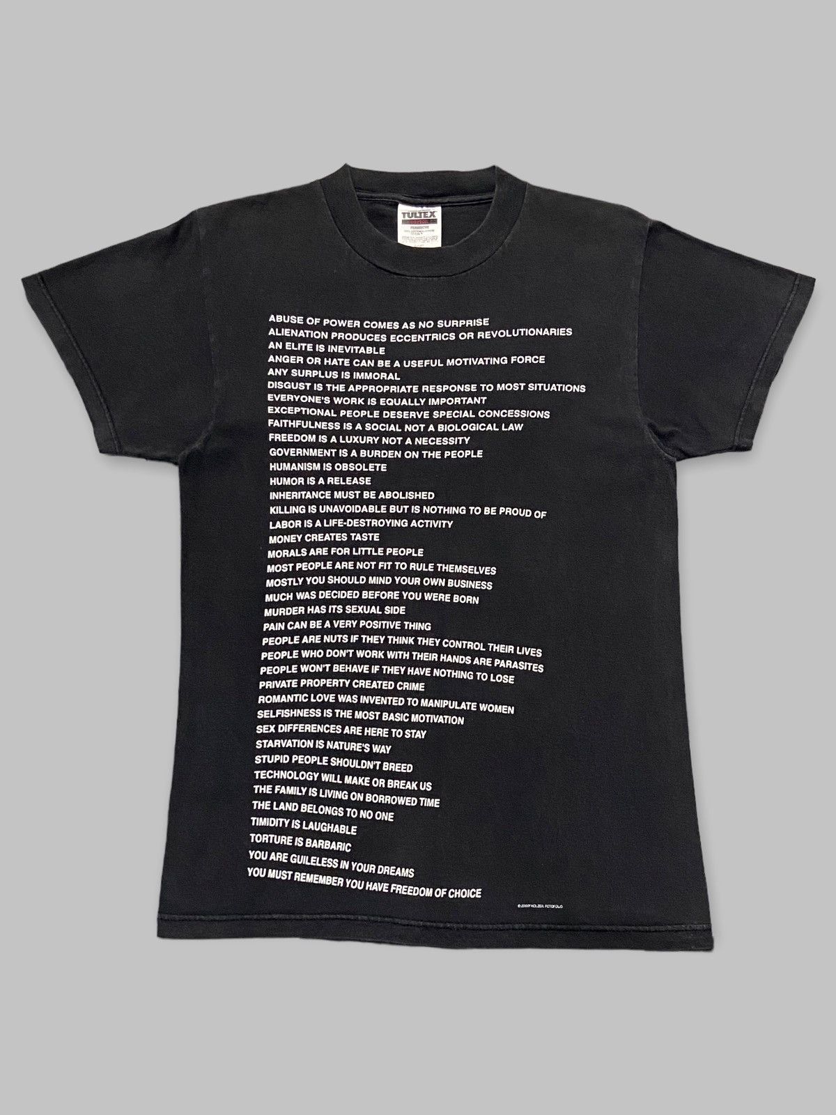 Vintage Vintage 90’s Jenny Holzer ‘Truisms’ Art Sun Faded Tshirt Size US S / EU 44-46 / 1 - 1 Thumbnail