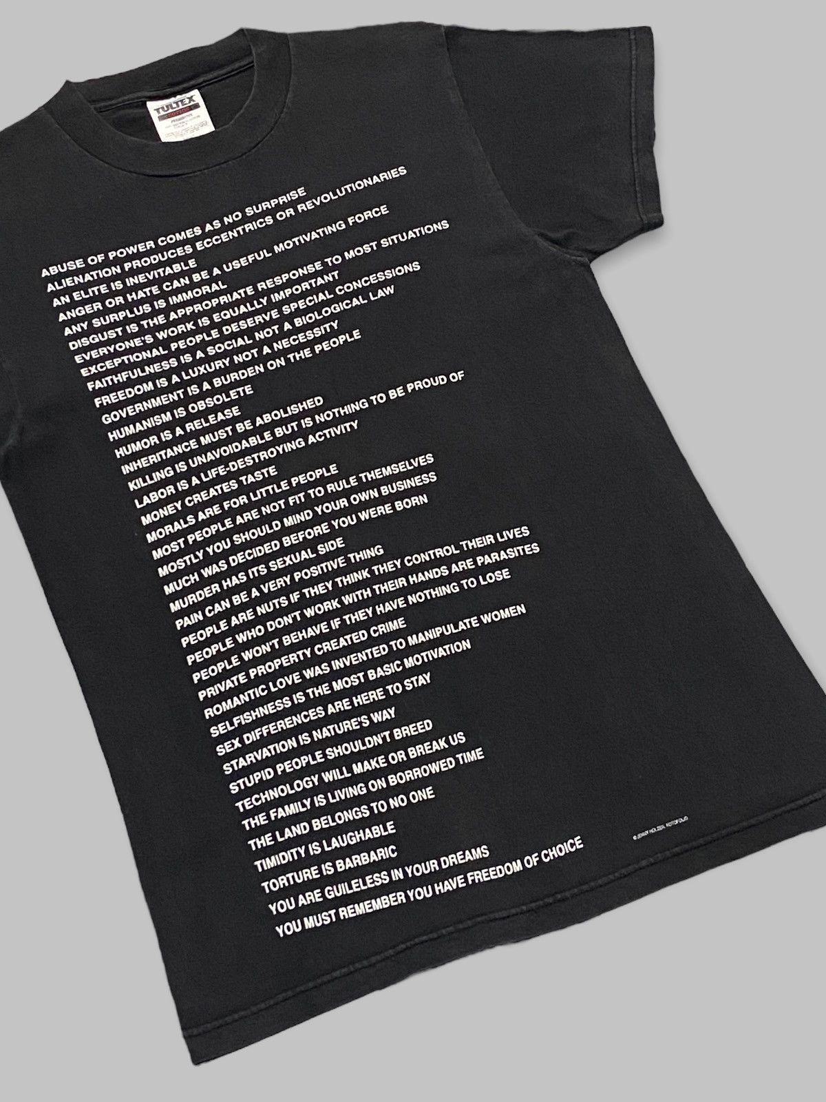Vintage Vintage 90’s Jenny Holzer ‘Truisms’ Art Sun Faded Tshirt Size US S / EU 44-46 / 1 - 3 Thumbnail