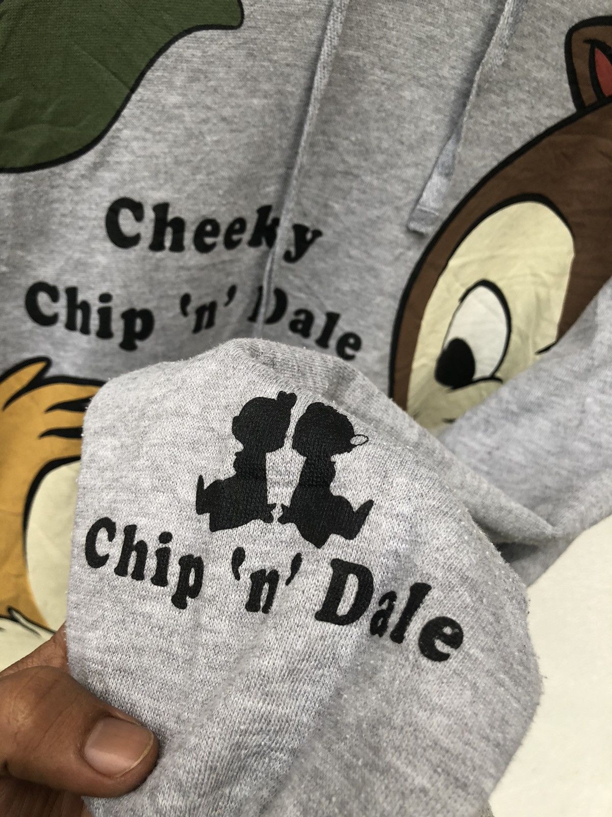 Disney DISNEY OVER PRINT CHIP N DALE CARTOON Size US L / EU 52-54 / 3 - 5 Thumbnail