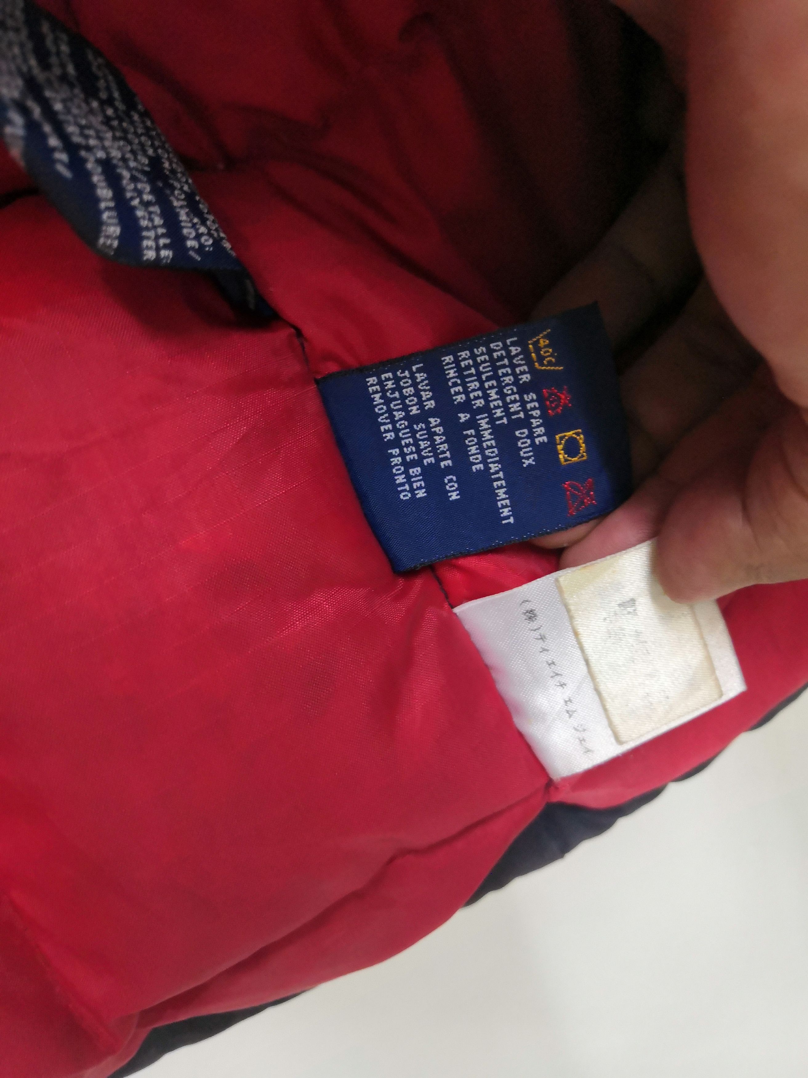Tommy Hilfiger Vtg Tommy Hilfiger Soft Puffer Distressed Jacket Size US M / EU 48-50 / 2 - 9 Thumbnail