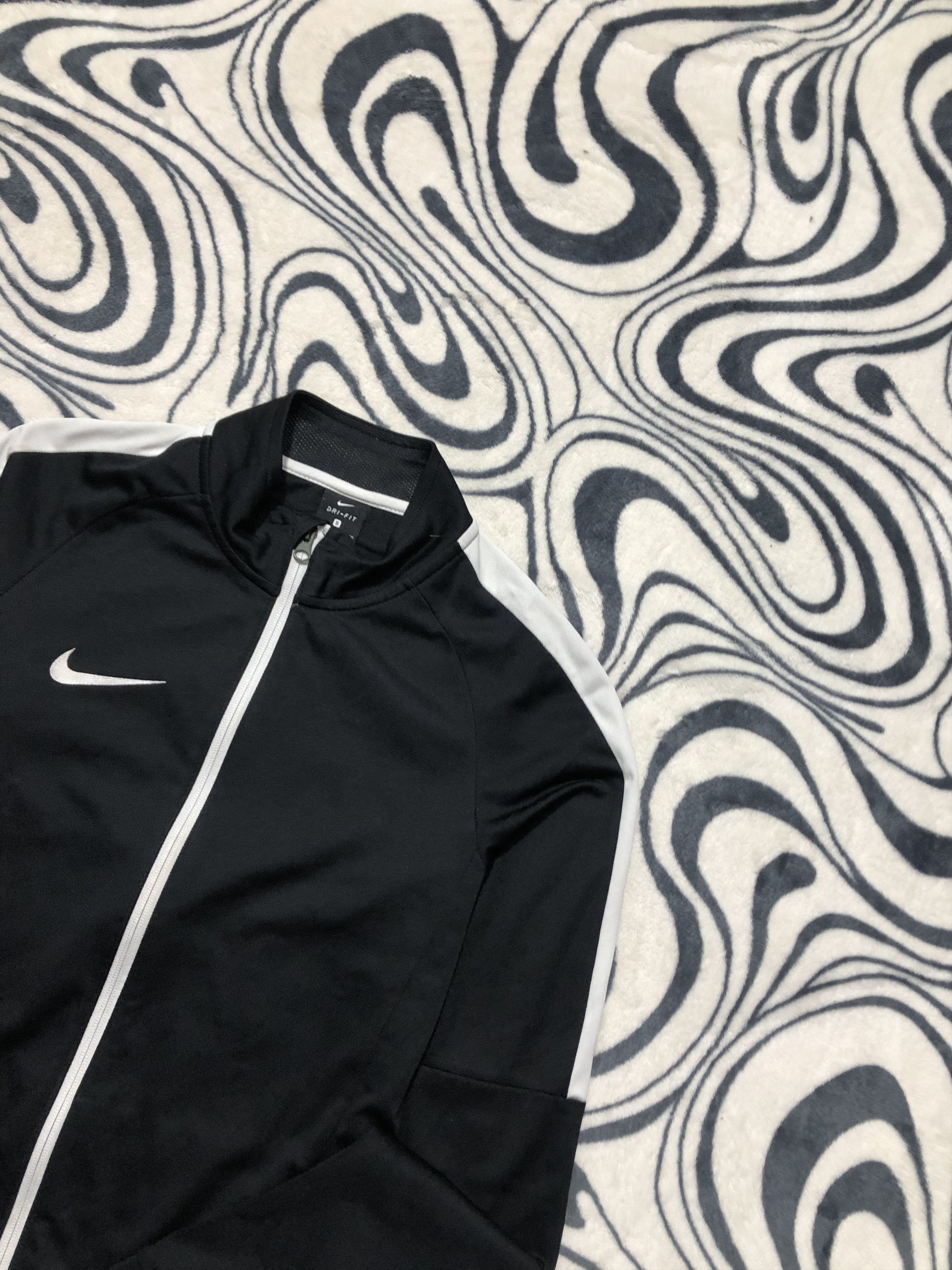 Nike Nike Dri Fit Mens Track Top Jacket Size US S / EU 44-46 / 1 - 2 Thumbnail