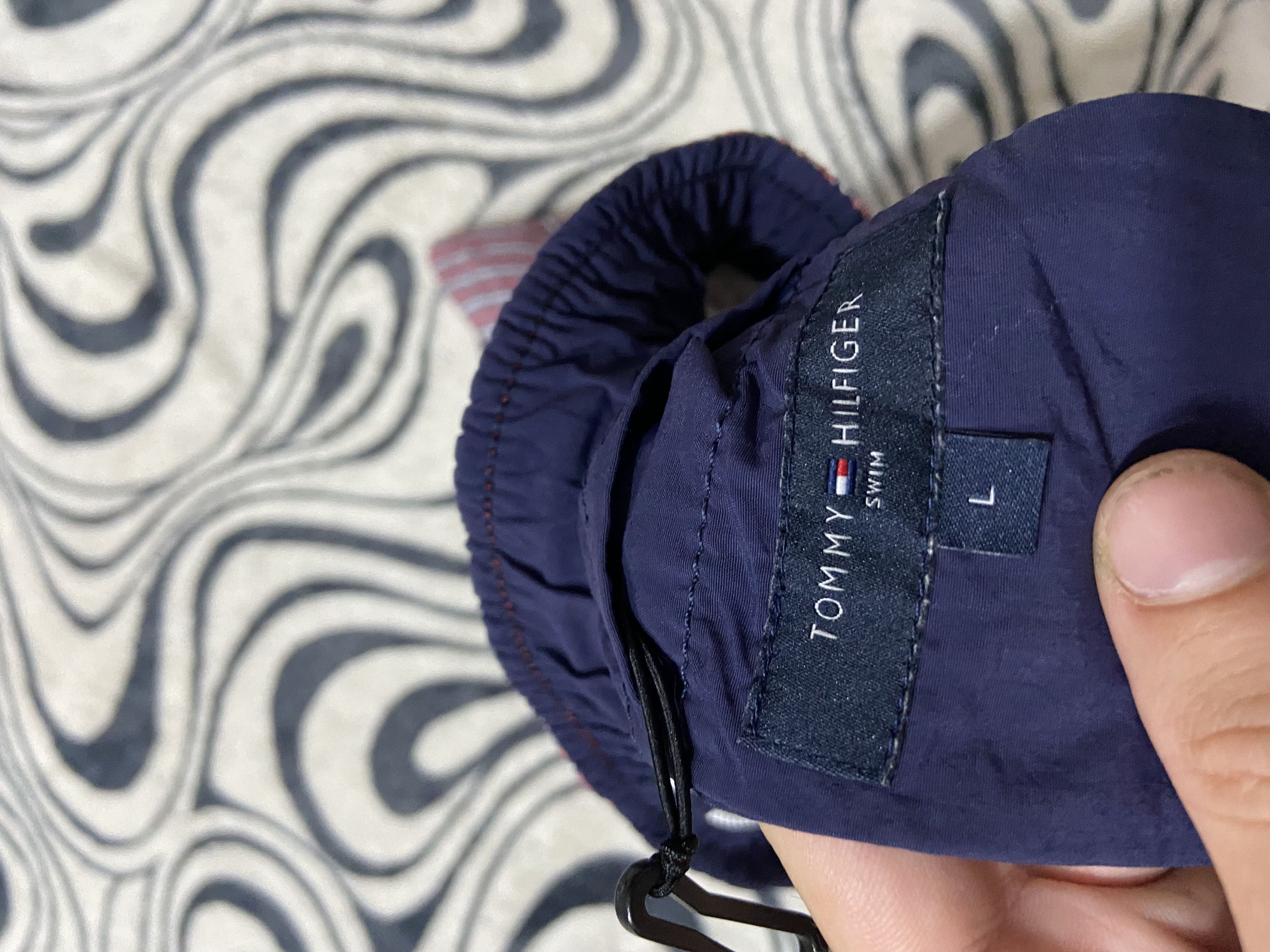 Tommy Hilfiger Tommy Hilfiger Mens Nylon Shorts Size US 34 / EU 50 - 4 Thumbnail