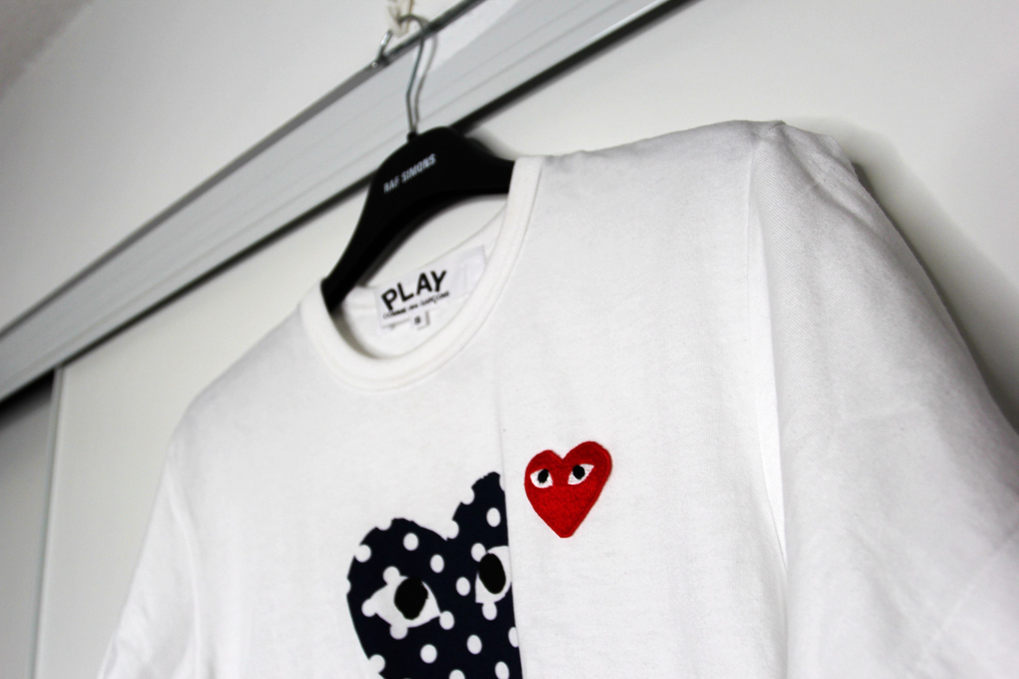 Comme des Garcons PLAY BNWT AW20 COMME DES GARCONS PLAY POLKA DOT 2HEART TSHIRT S Size US S / EU 44-46 / 1 - 4 Thumbnail