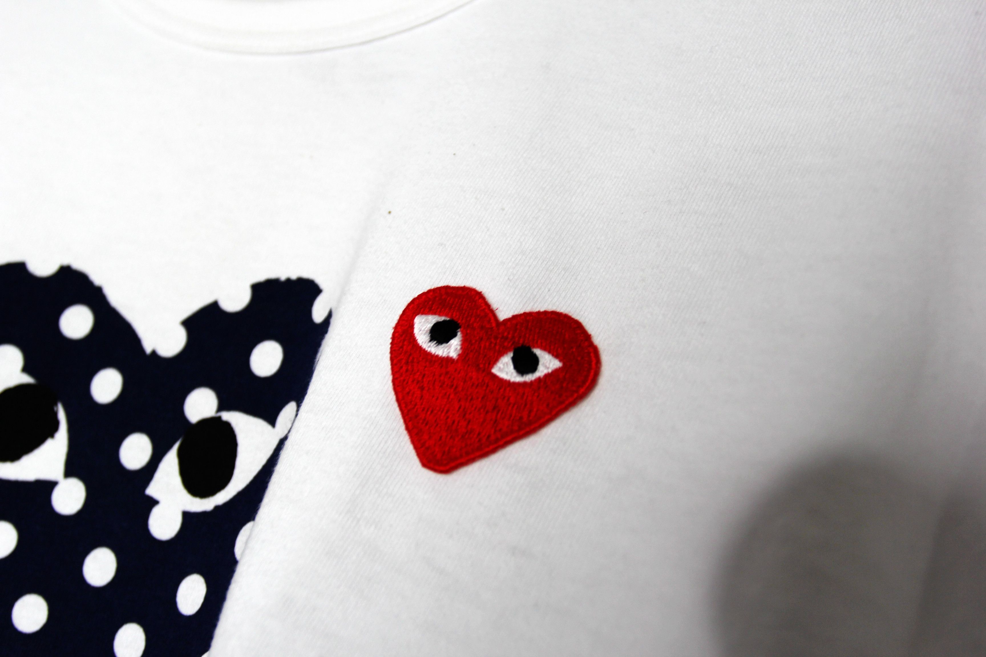 Comme des Garcons PLAY BNWT AW20 COMME DES GARCONS PLAY POLKA DOT 2HEART TSHIRT S Size US S / EU 44-46 / 1 - 8 Thumbnail
