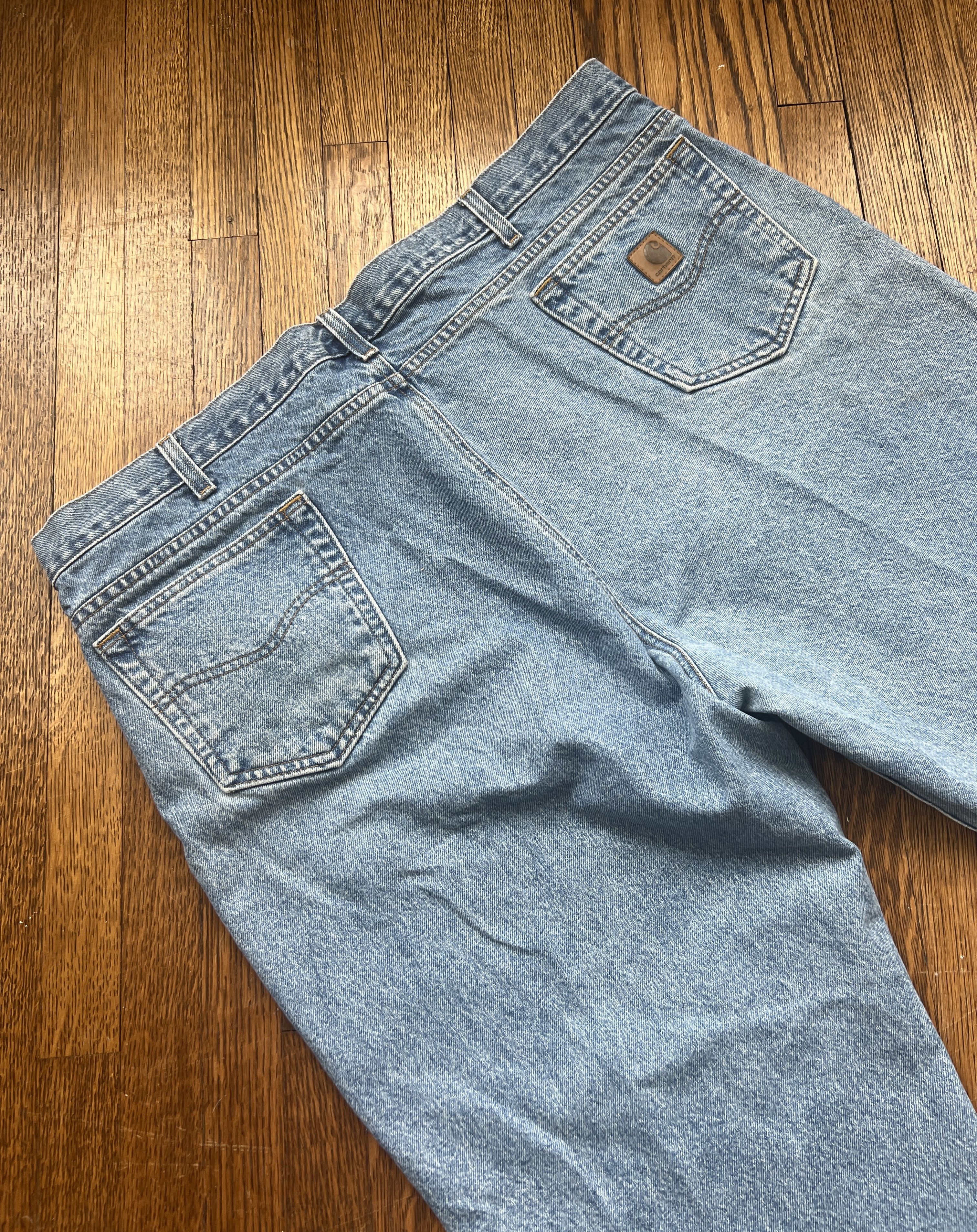 Carhartt Jeans Mens Size 40X30 Light Wash Blue Denim Jean B18 DST Original  Fit