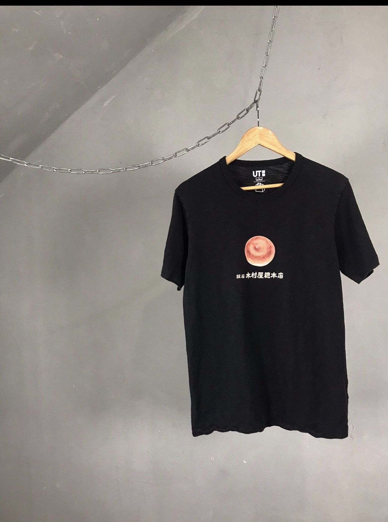 Japanese Brand × Uniqlo Uniqlo X Omotenashi Wagashi Japanese Traditional Tee Size US L / EU 52-54 / 3 - 1 Thumbnail