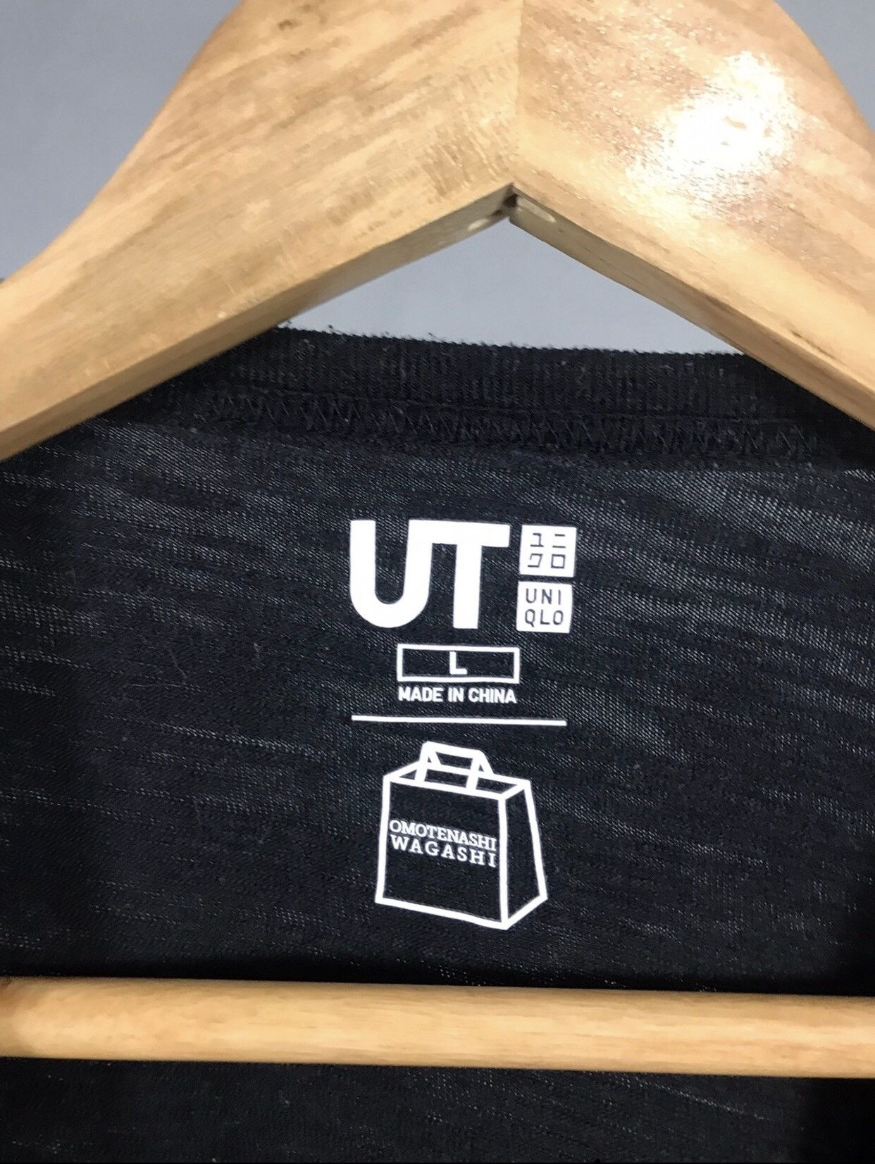 Japanese Brand × Uniqlo Uniqlo X Omotenashi Wagashi Japanese Traditional Tee Size US L / EU 52-54 / 3 - 4 Thumbnail