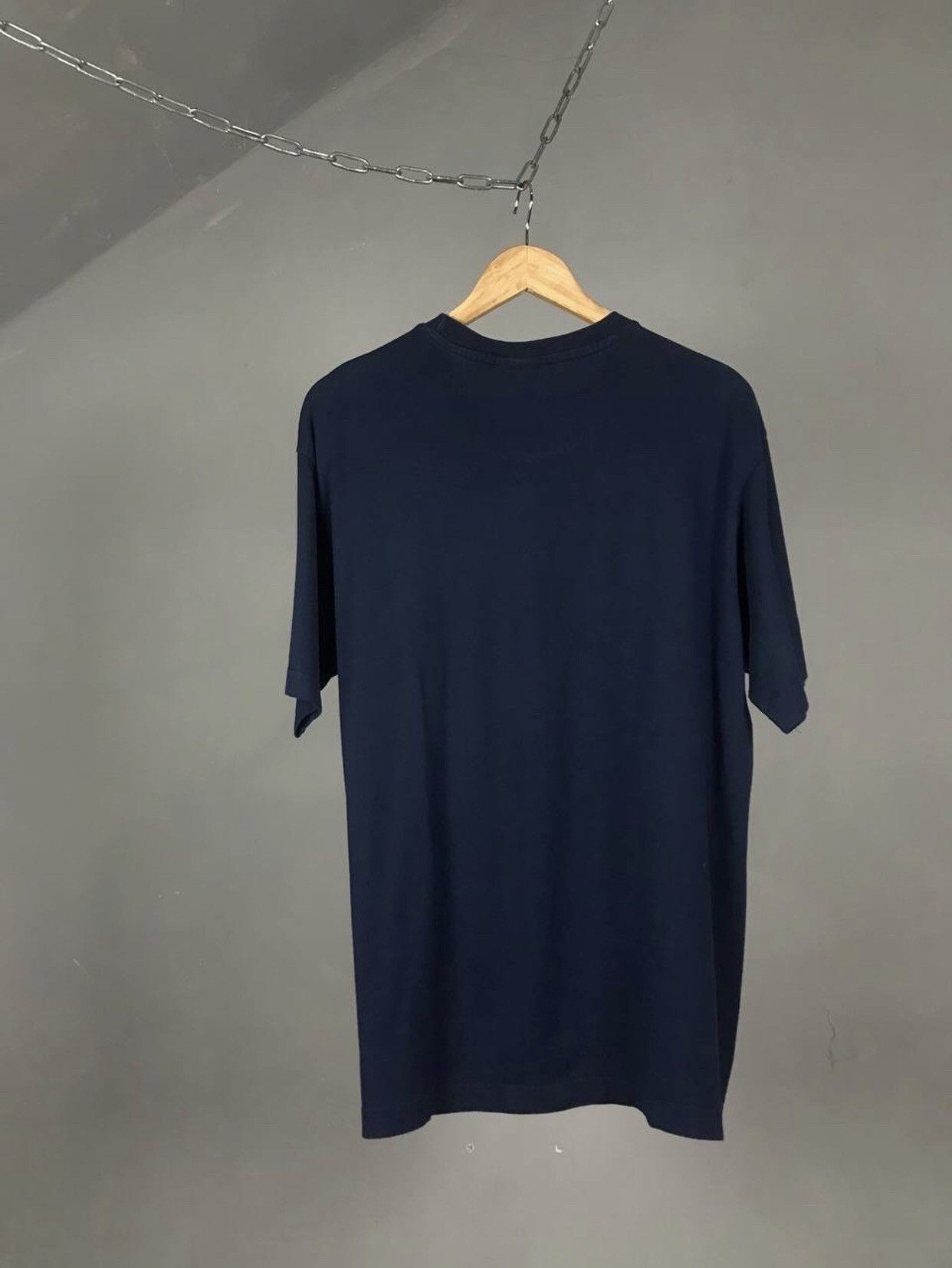 Nike Nike swoosh streetwear vintage center logo tee Size US XL / EU 56 / 4 - 5 Thumbnail