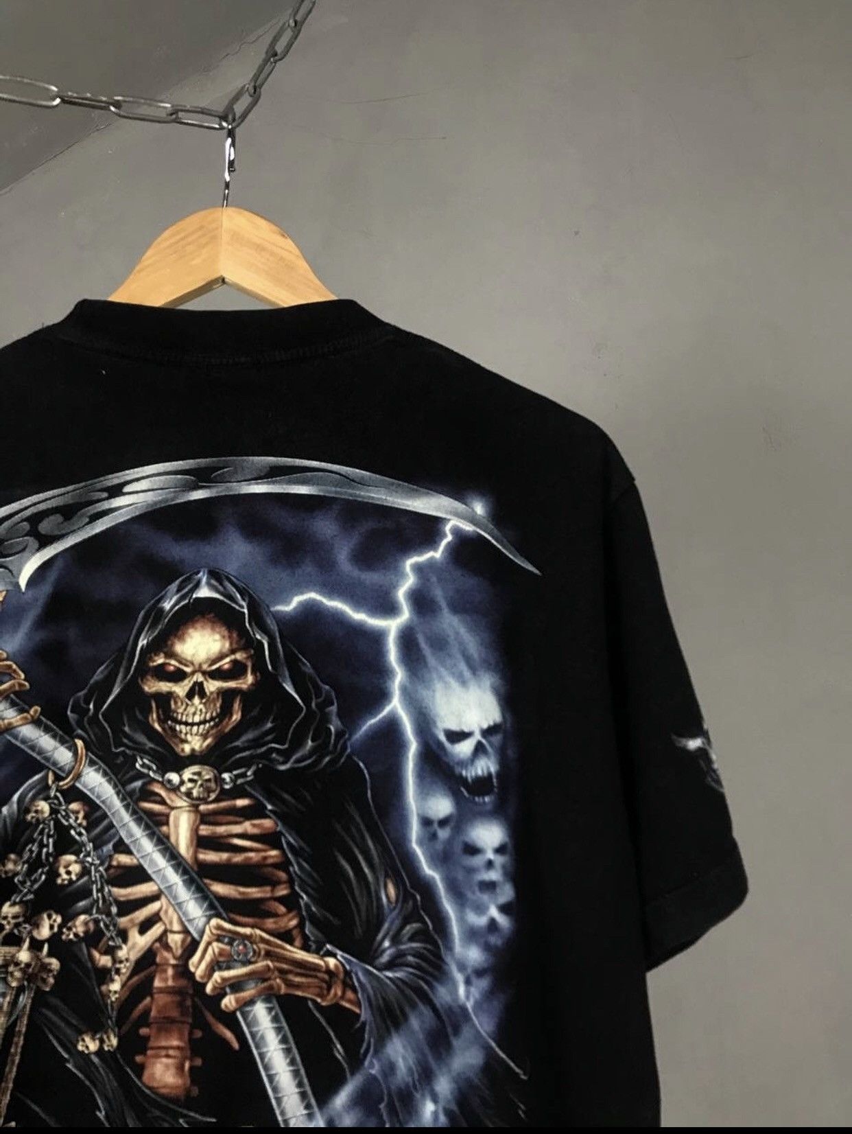 Vintage Skulls vintage rock overprinted tee Size US L / EU 52-54 / 3 - 9 Thumbnail