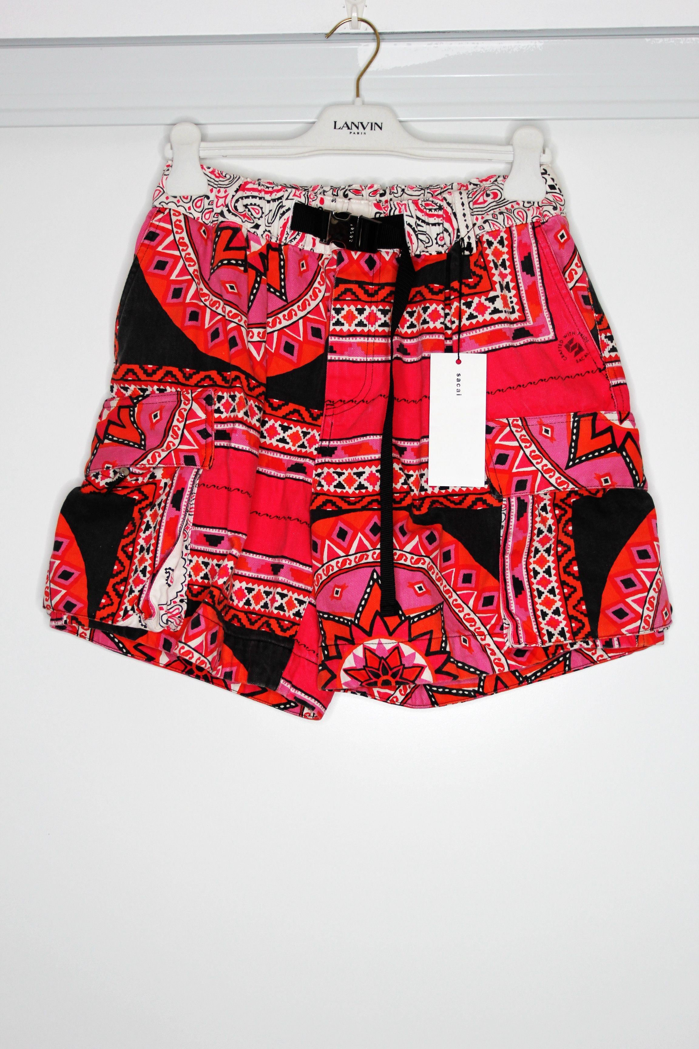 Sacai BNWT SS22 SACAI PINK GEOMETRIC PRINTED SHORTS 1 Size US 30 / EU 46 - 2 Thumbnail