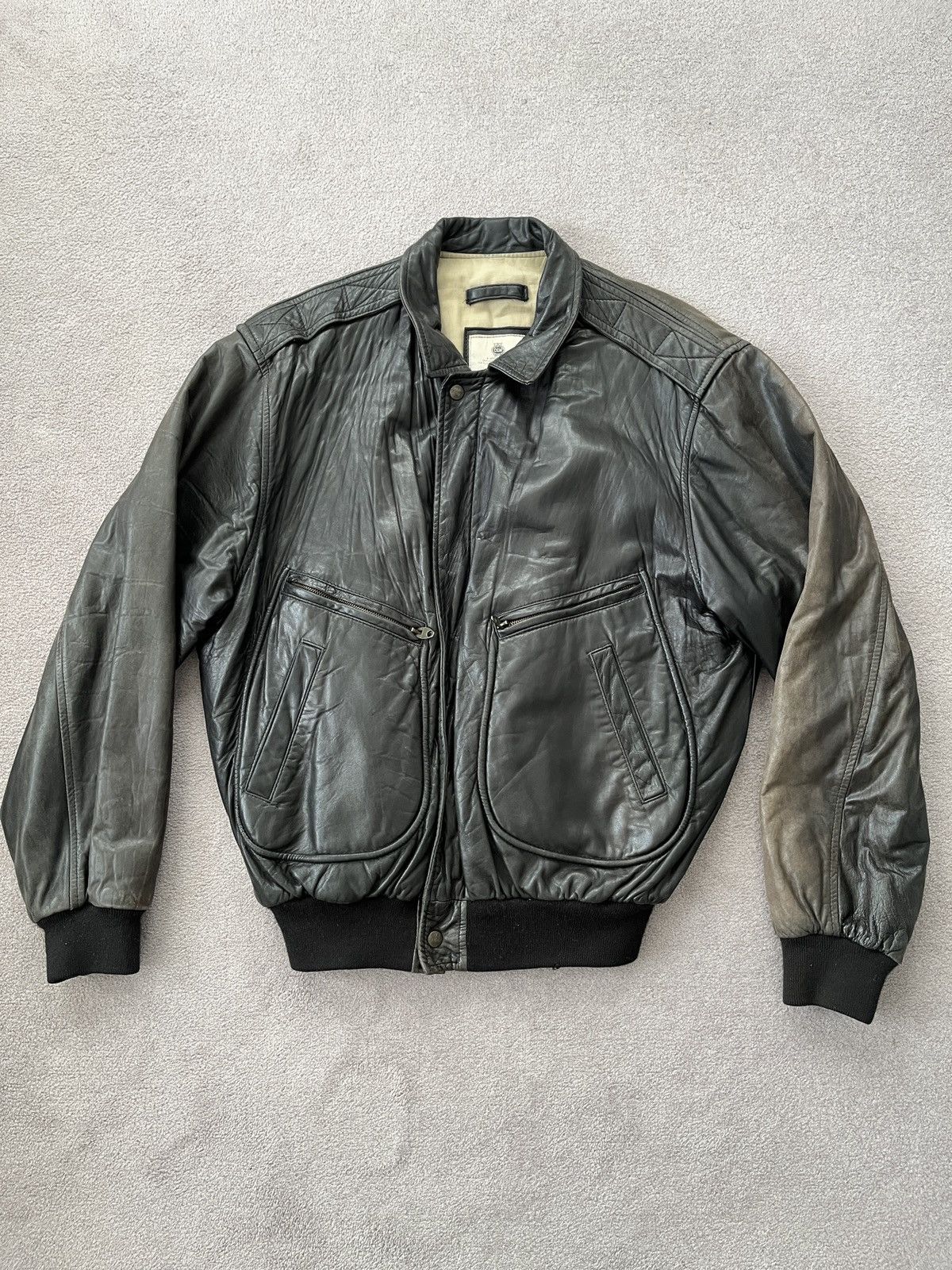 Chevignon 90s leather bomber