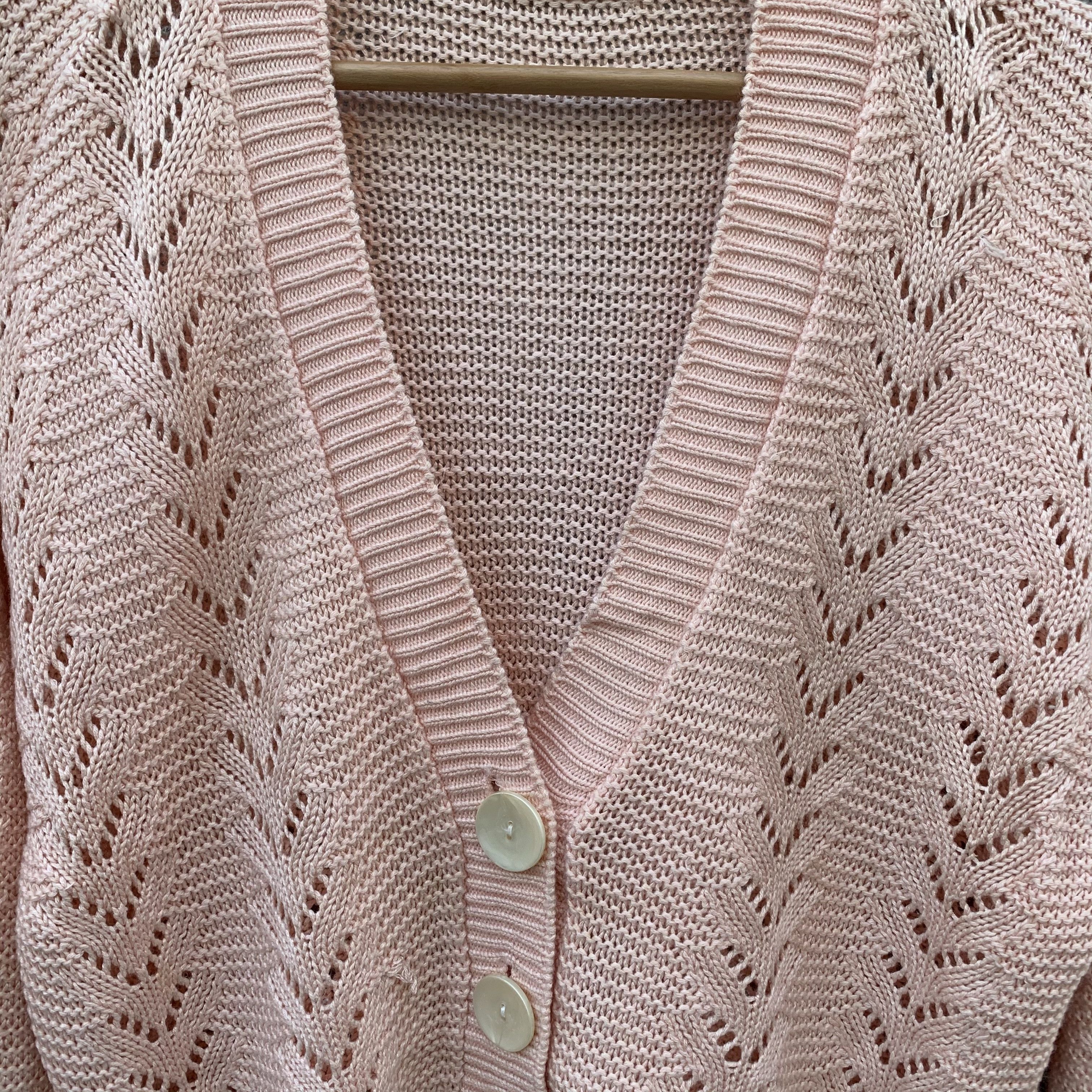 Vintage FUJIKI Knit Ridged Feather Pattern Cardigan Sweater