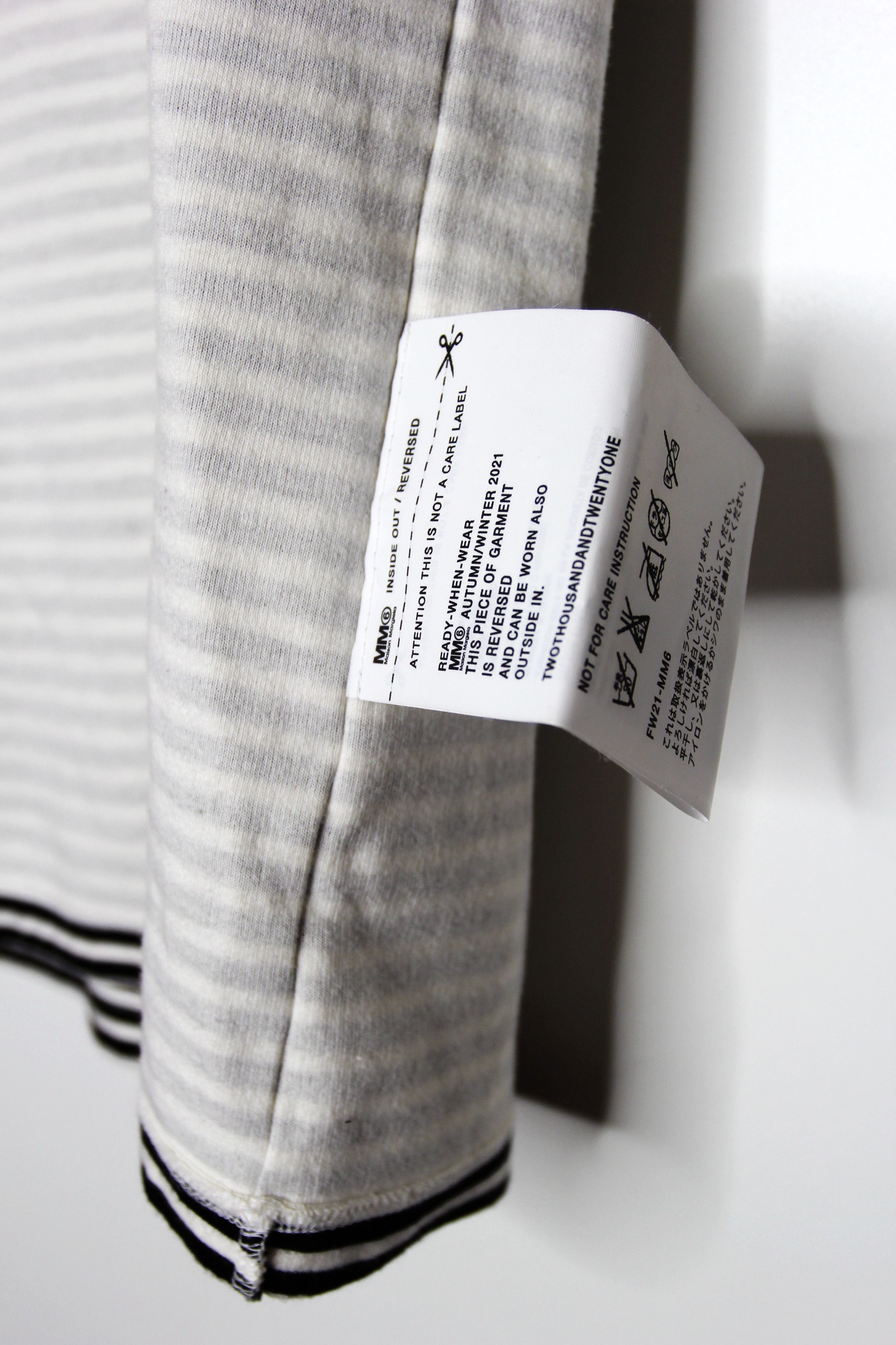 Maison Margiela BNWT AW21 MM6 MAISON MARGIELA REVERSIBLE TSHIRT S Size S / US 4 / IT 40 - 5 Thumbnail