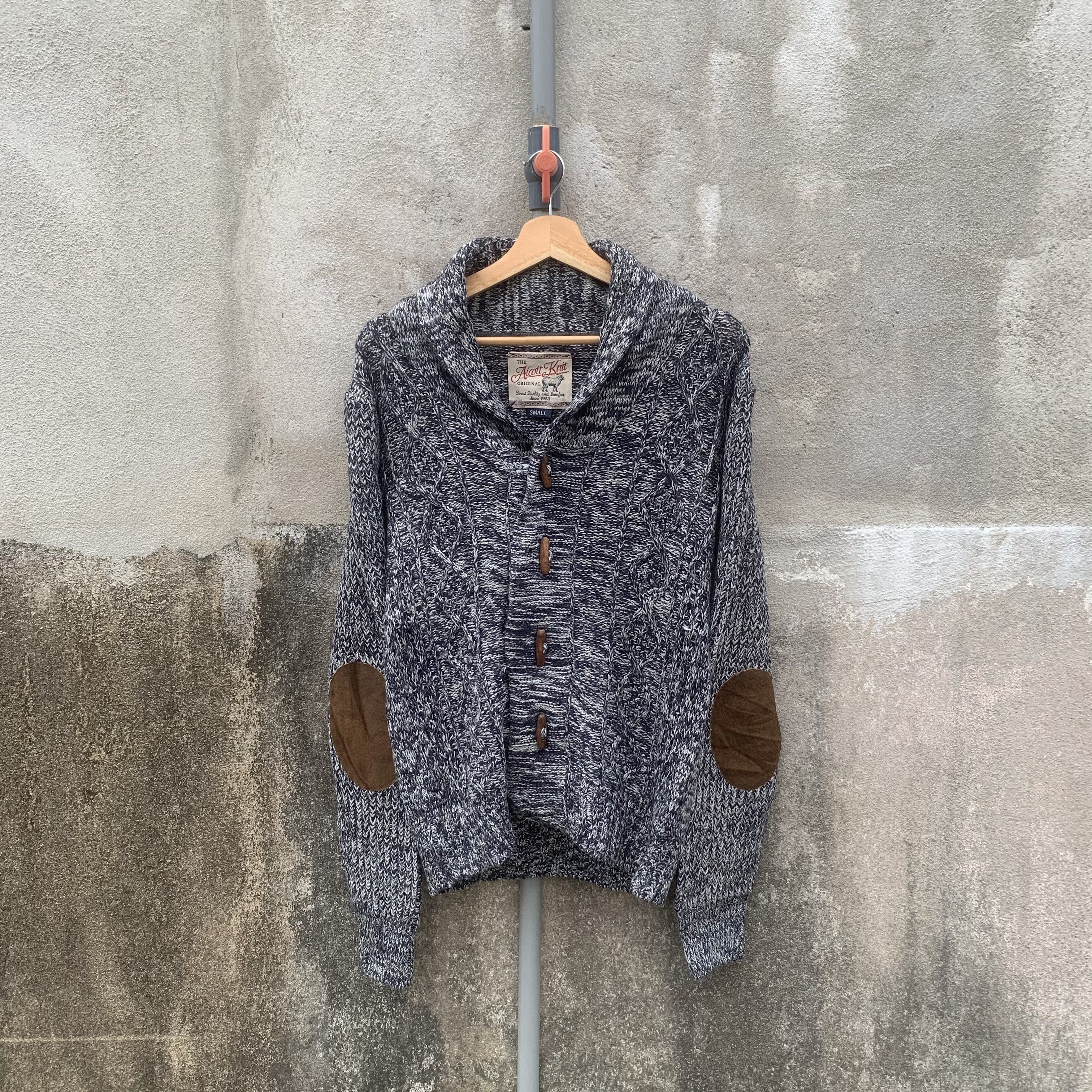 Aran Isles Knitwear Vintage Alcot Knit Cable Shawl Cardigan Sweater Size S / US 4 / IT 40 - 1 Thumbnail