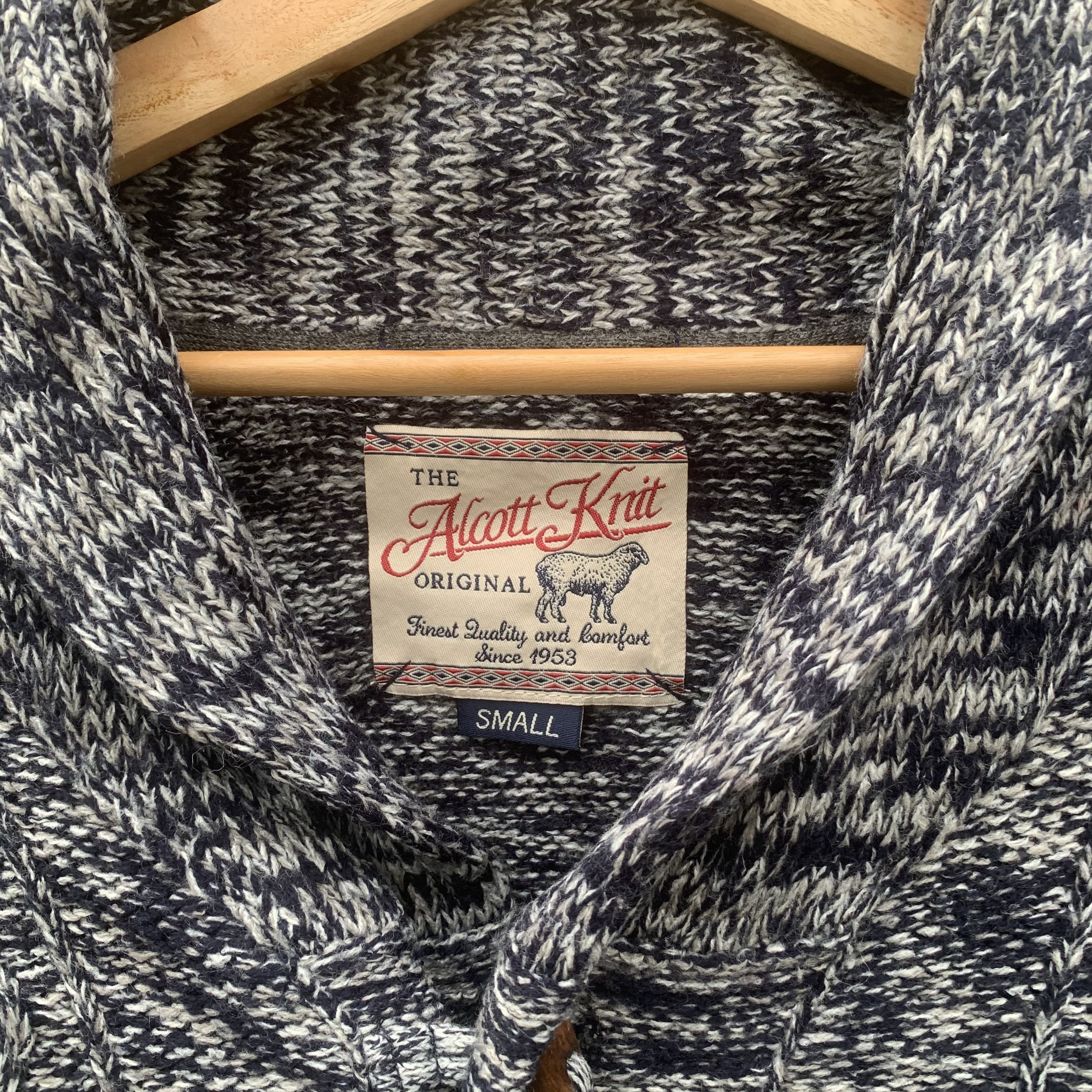 Aran Isles Knitwear Vintage Alcot Knit Cable Shawl Cardigan Sweater Size S / US 4 / IT 40 - 4 Thumbnail