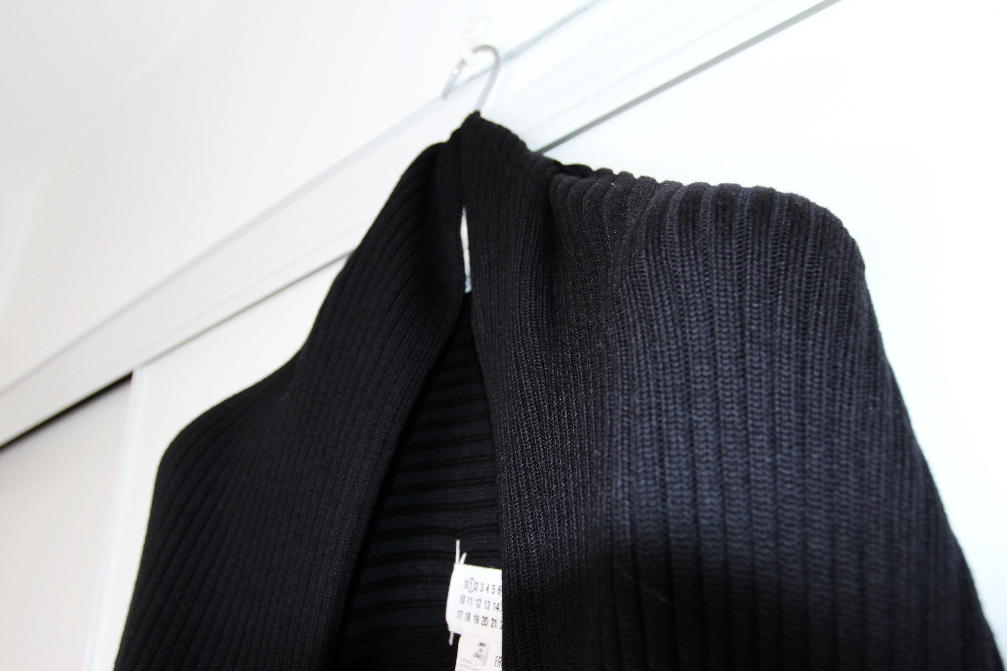 Maison Margiela AW15 MAISON MARTIN MARGIELA ASYMMETRICAL KNIT L Size US L / EU 52-54 / 3 - 3 Thumbnail