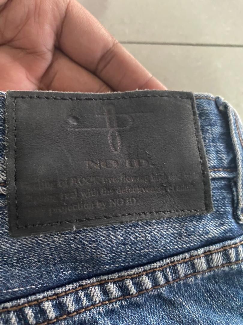 NO ID Japan Distressed Jeans