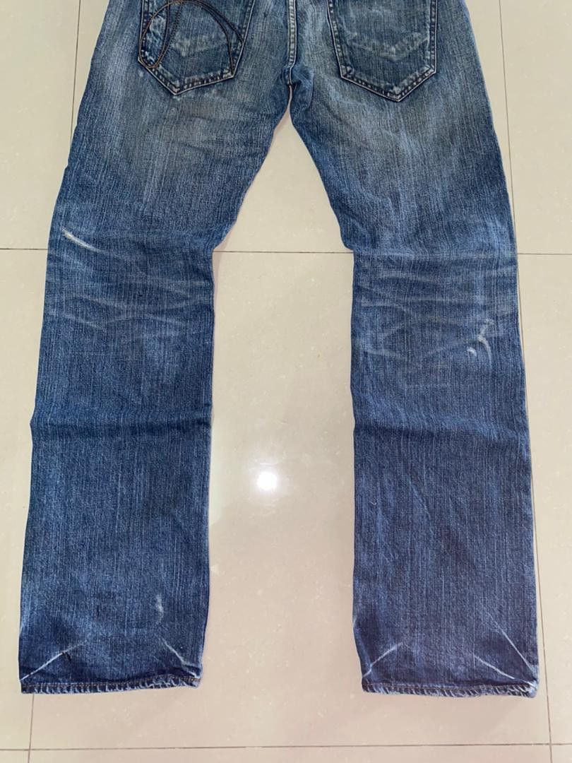 NO ID Japan Distressed Jeans