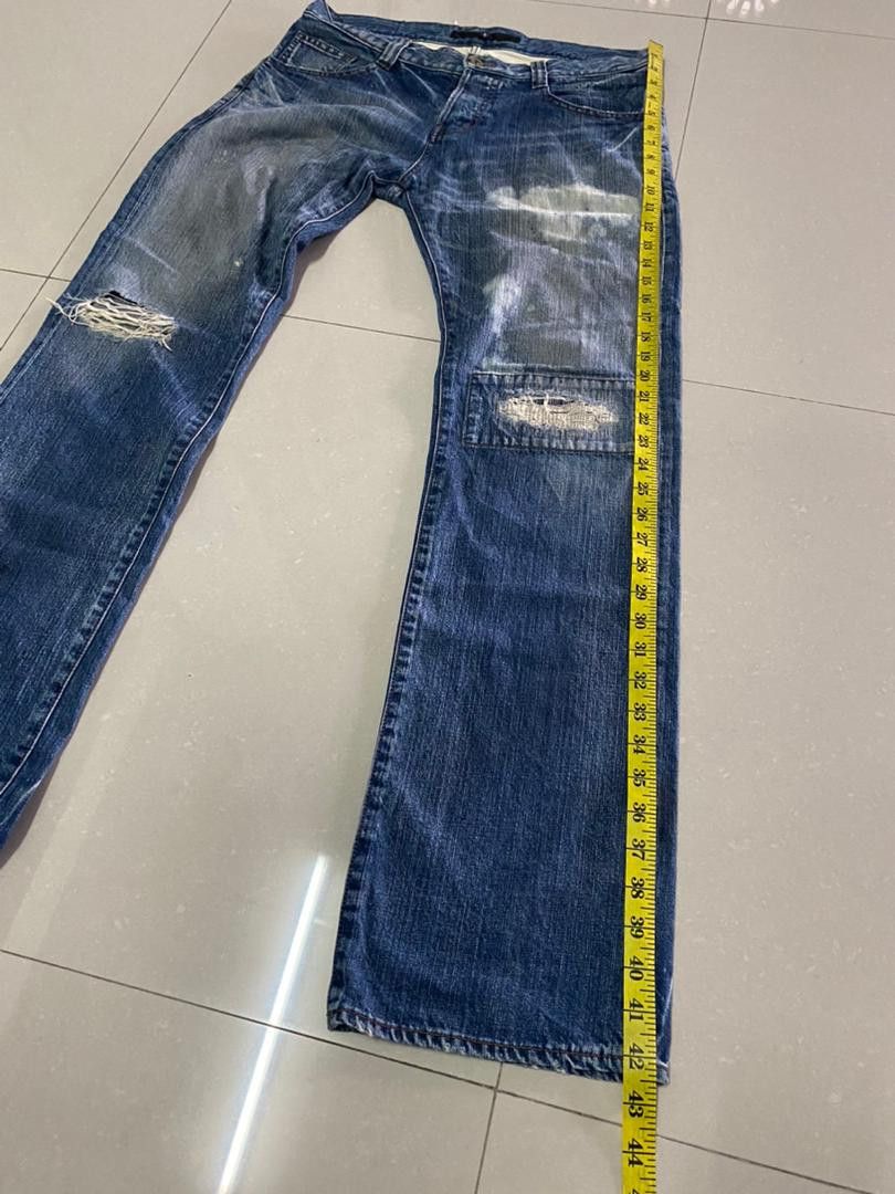 NO ID Japan Distressed Jeans