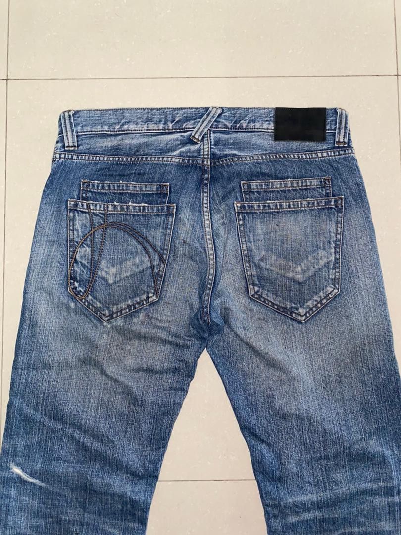 NO ID Japan Distressed Jeans