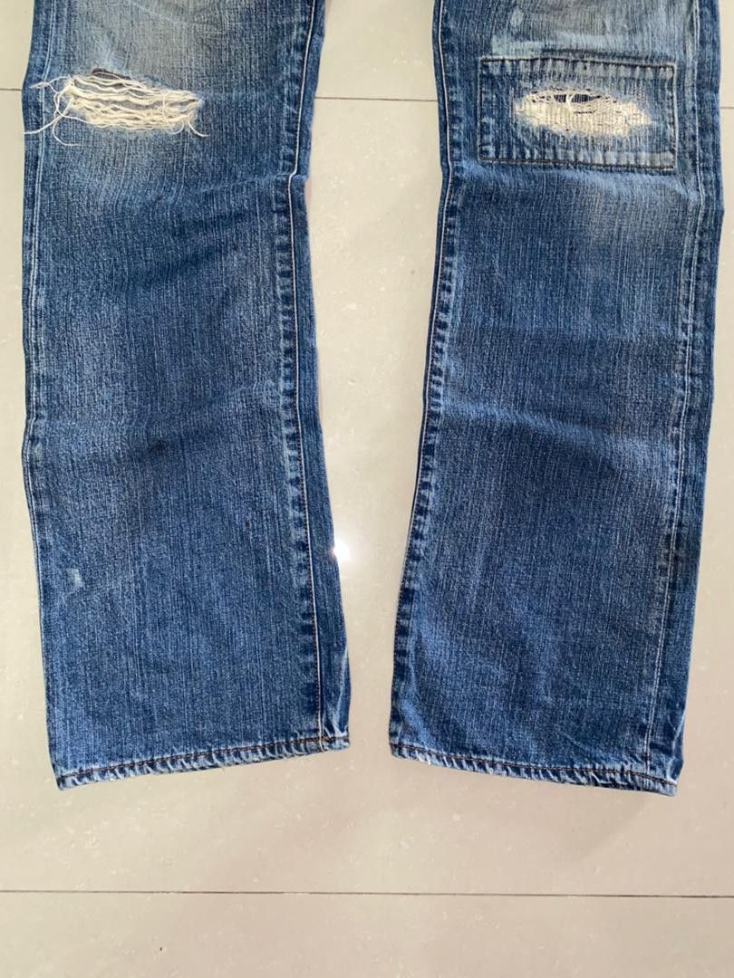 NO ID Japan Distressed Jeans