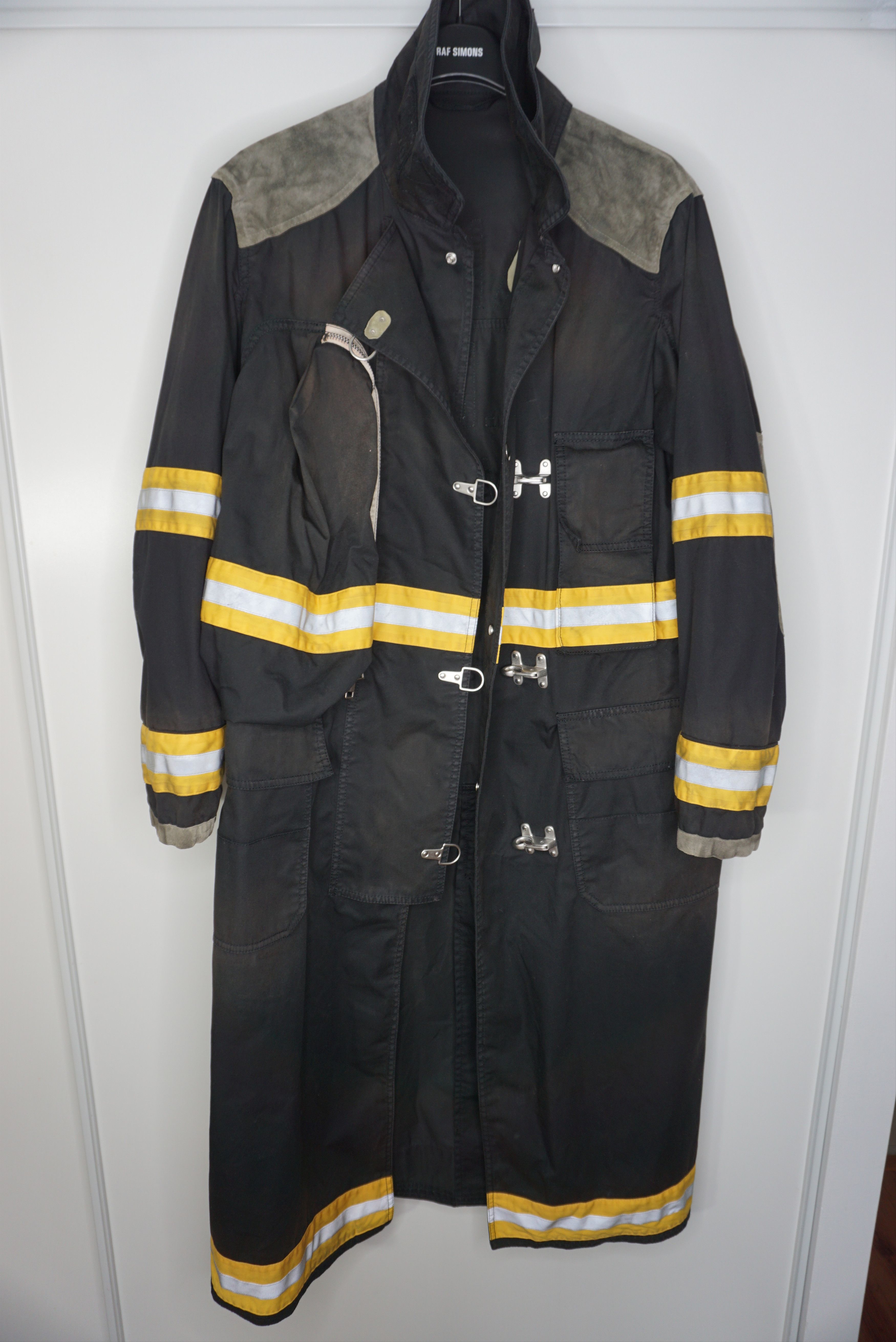 Calvin Klein 205W39NYC AW18 CALVIN KLEIN 205W39NYC FIREMAN COAT JACKET BLACK S Size US S / EU 44-46 / 1 - 2 Thumbnail