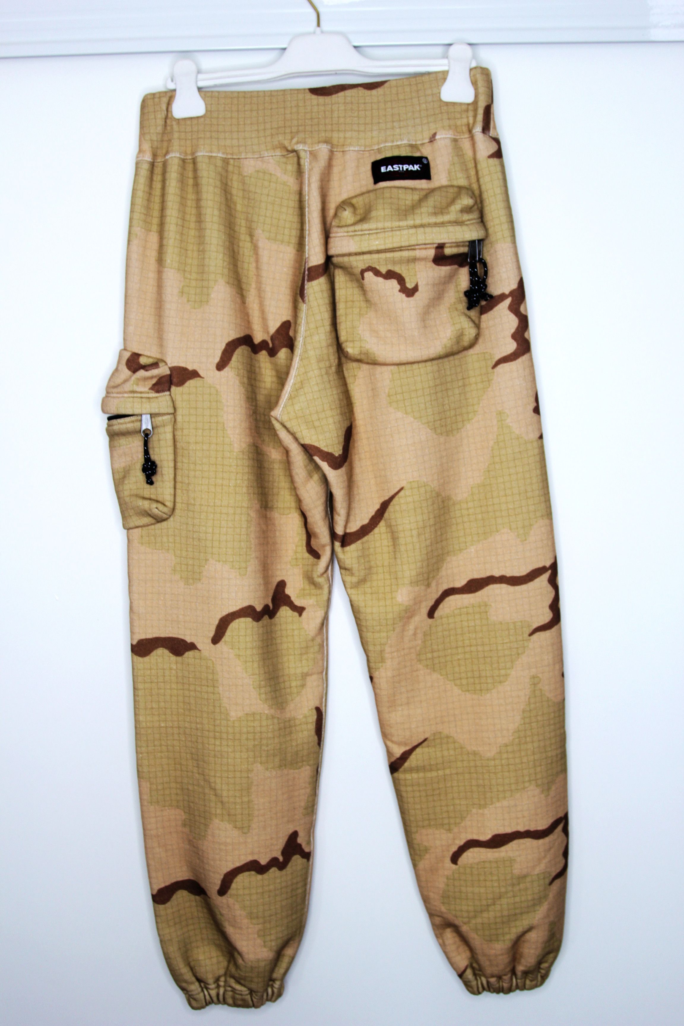 Undercover BNWT SS22 UNDERCOVER x EASTPAK CAMO PRINT SWEATPANTS 2 Size US 32 / EU 48 - 3 Thumbnail
