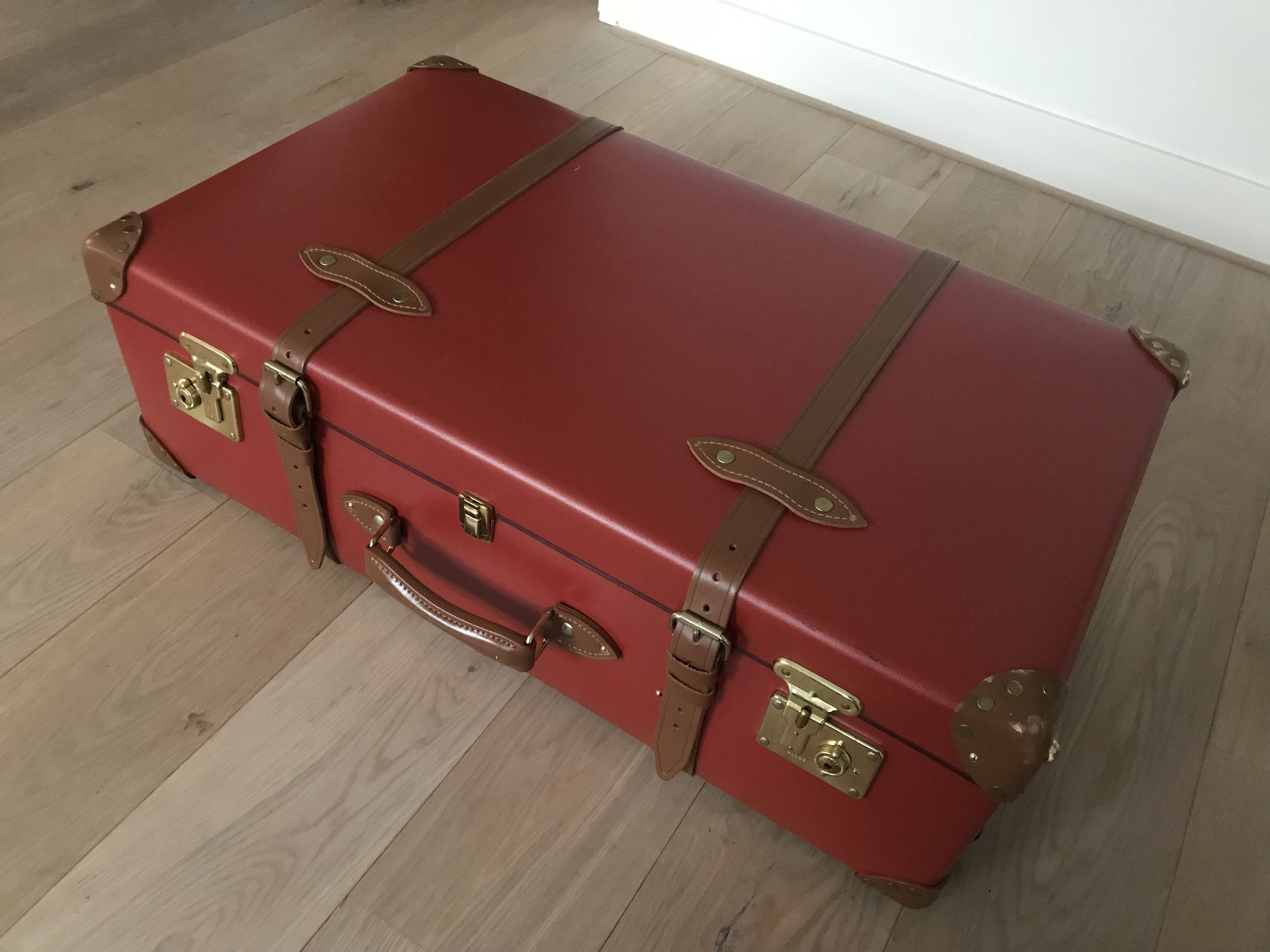 Globe-Trotter Brand new - Centenary 30'' Extra Deep Suitcase - Red Tan Size ONE SIZE - 1 Thumbnail