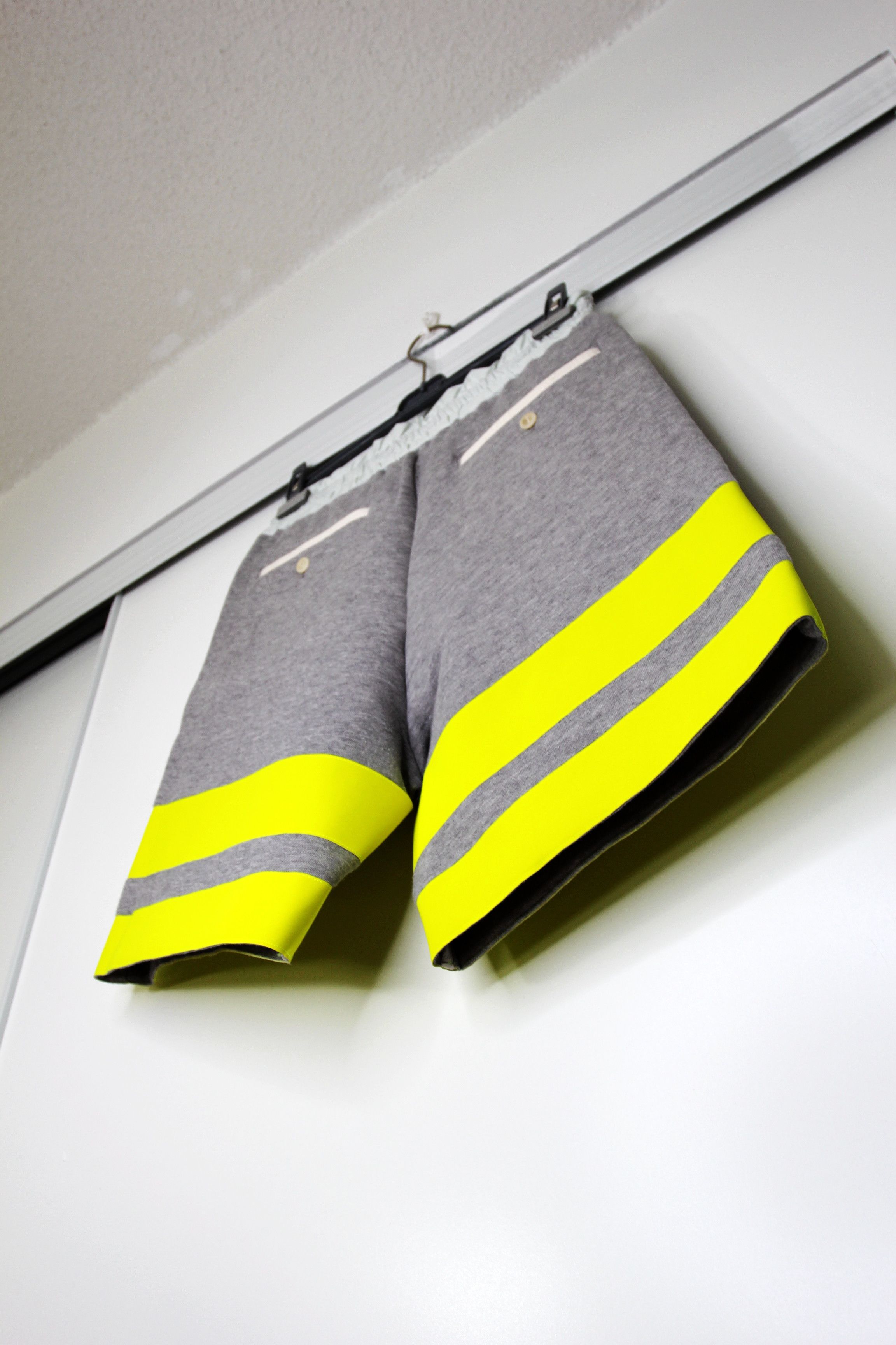 Sacai BNWT SS19 SACAI COLOR BLOCK SHORTS 2 Size US 32 / EU 48 - 10 Thumbnail