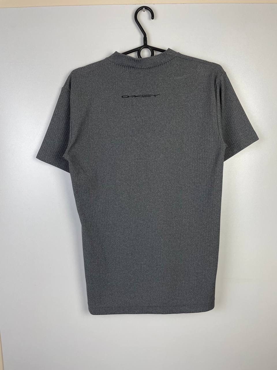 Vintage Oakley vintage t-shirt size M Size US M / EU 48-50 / 2 - 3 Thumbnail