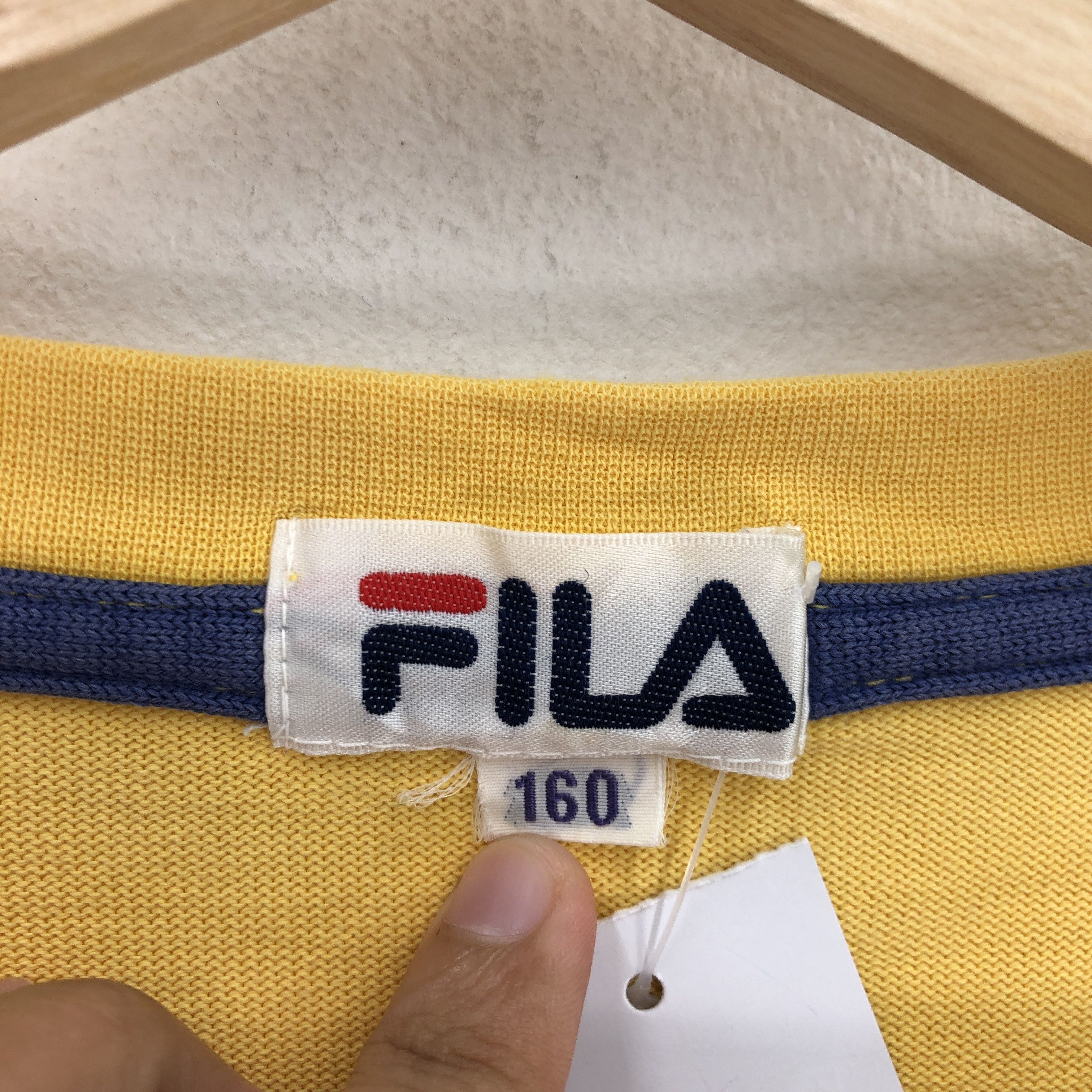 Fila × Vintage Vintage Fila T Shirt Fila Script Logo Tees | BS19393. Size US M / EU 48-50 / 2 - 3 Thumbnail