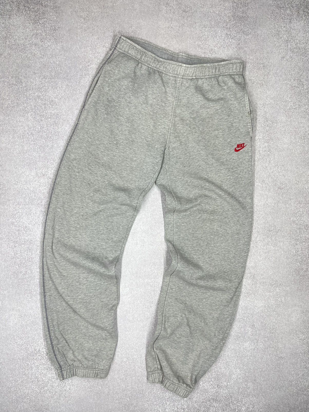 Vintage Nike Basic Sweatpants Grey Joggers Drill Swoosh Y2K - Main Image
