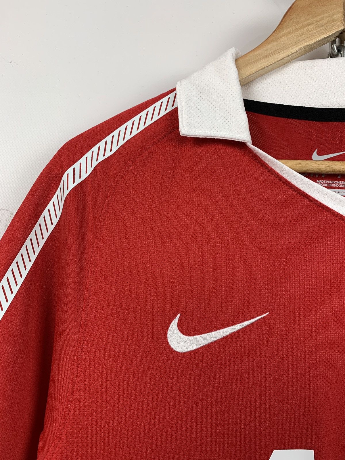 Nike 2010/11 Nike Manchester United Home Soccer Jersey Size US L / EU 52-54 / 3 - 7 Thumbnail