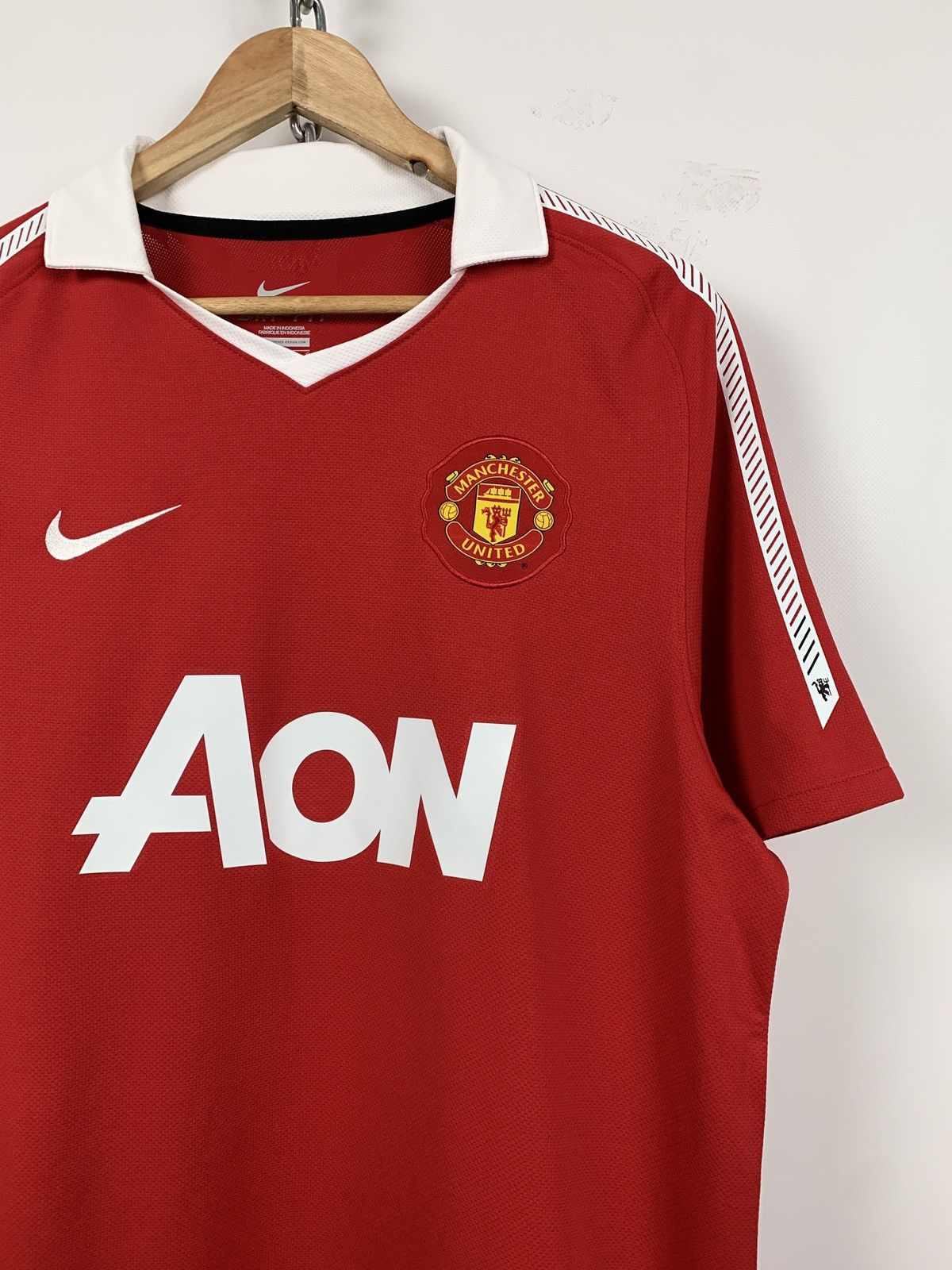 Nike 2010/11 Nike Manchester United Home Soccer Jersey Size US L / EU 52-54 / 3 - 4 Thumbnail