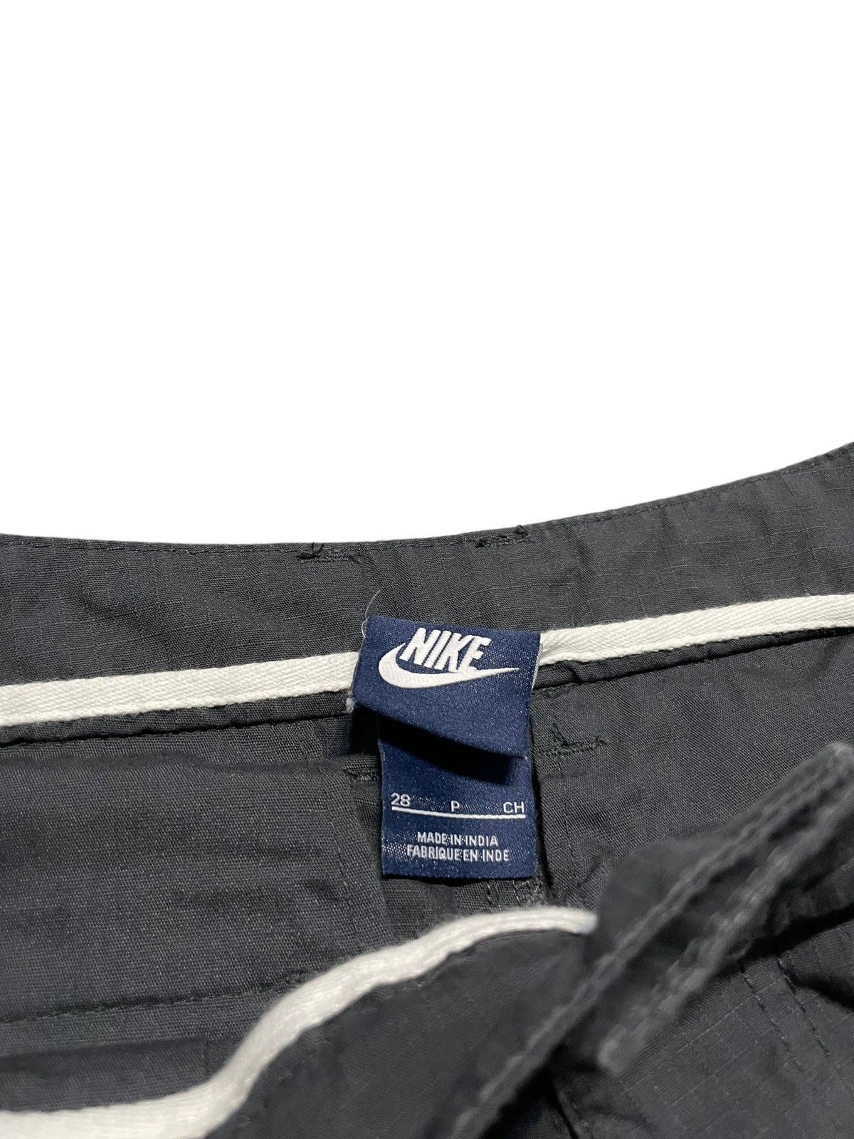 Nike Vintage Y2K Nike cargo shorts Size US 28 / EU 44 - 3 Thumbnail