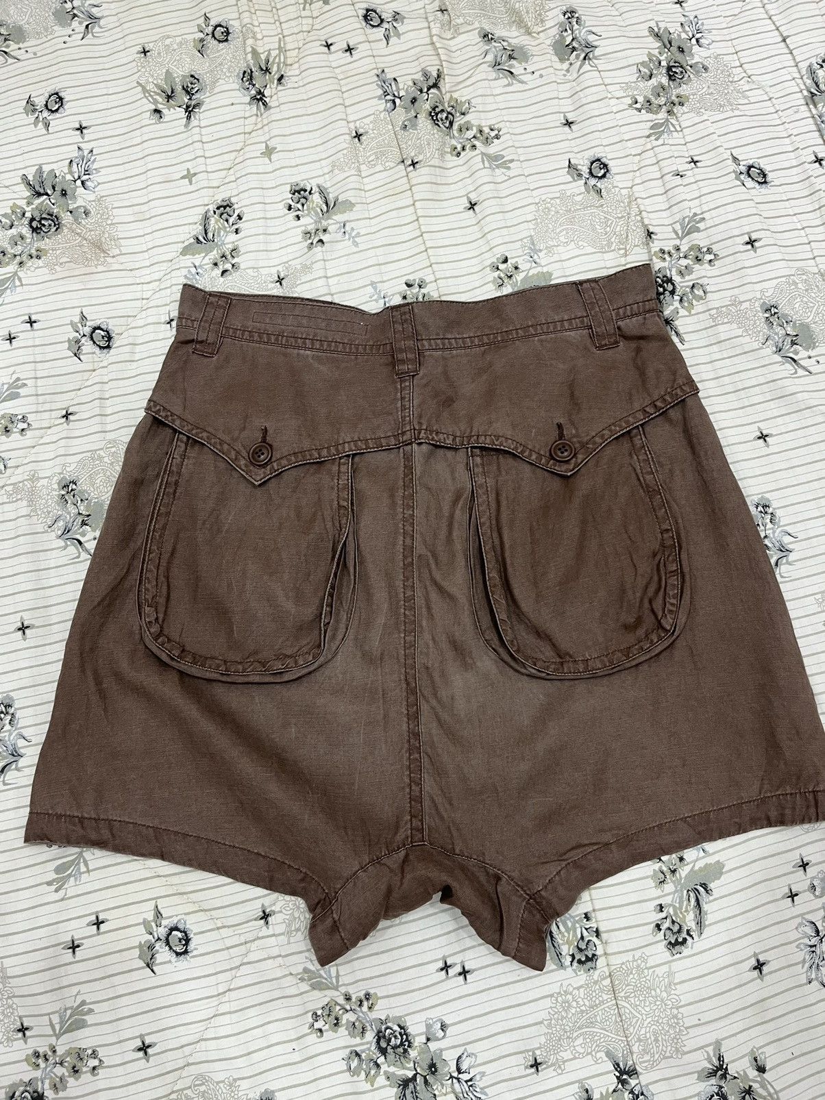 Issey Miyake (ii). ISSEY MIYAKE SUNAO KUWAHARA MULTI POCKETS SHORTS Size 30" / US 8 / IT 44 - 10 Thumbnail