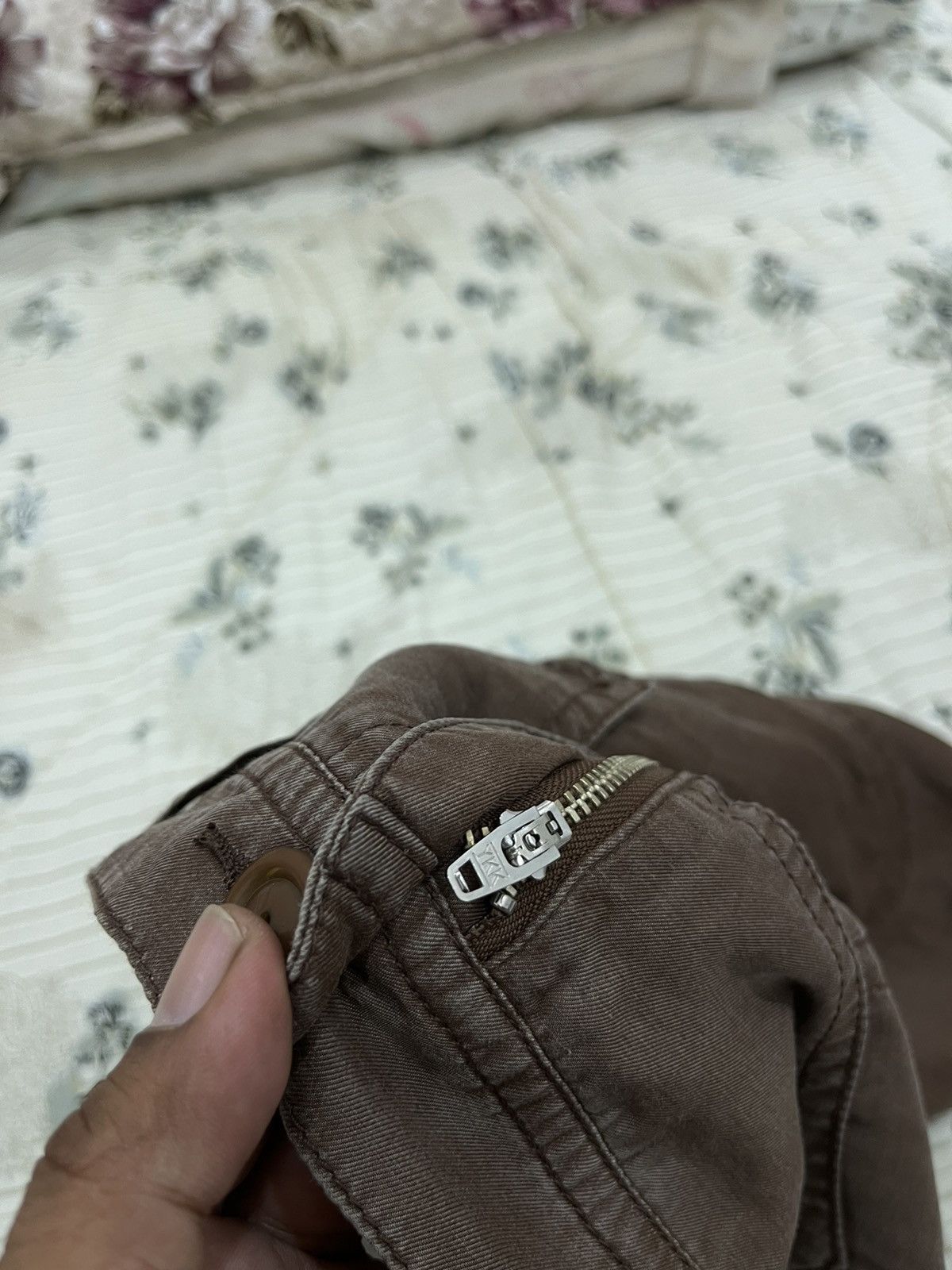 Issey Miyake (ii). ISSEY MIYAKE SUNAO KUWAHARA MULTI POCKETS SHORTS Size 30" / US 8 / IT 44 - 8 Thumbnail