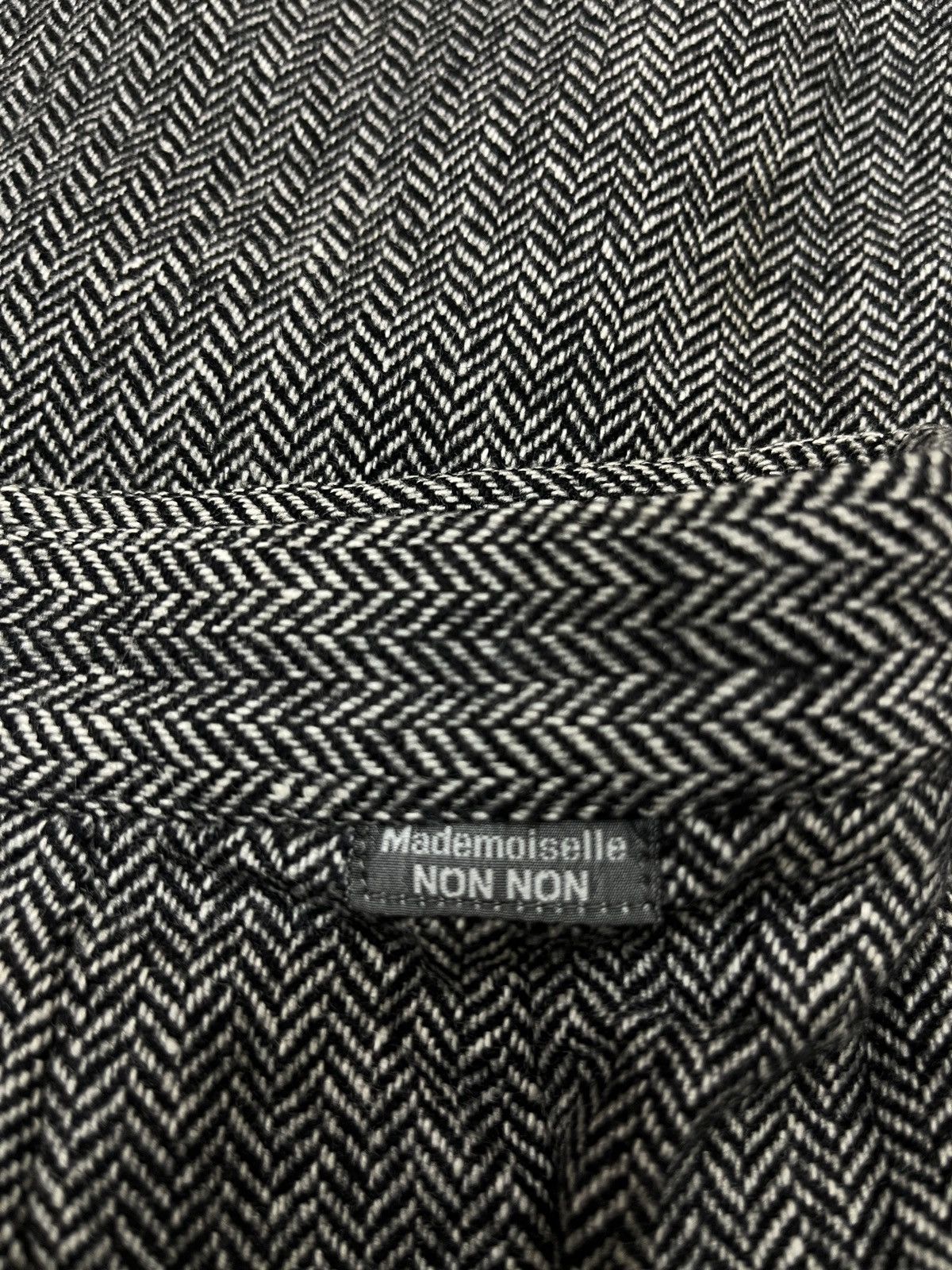 Issey Miyake (Kkk). MADEMOISELLE NON NON JAPANESE HYPEBEAST SKIRT Size 27" / US 4 / IT 40 - 7 Thumbnail