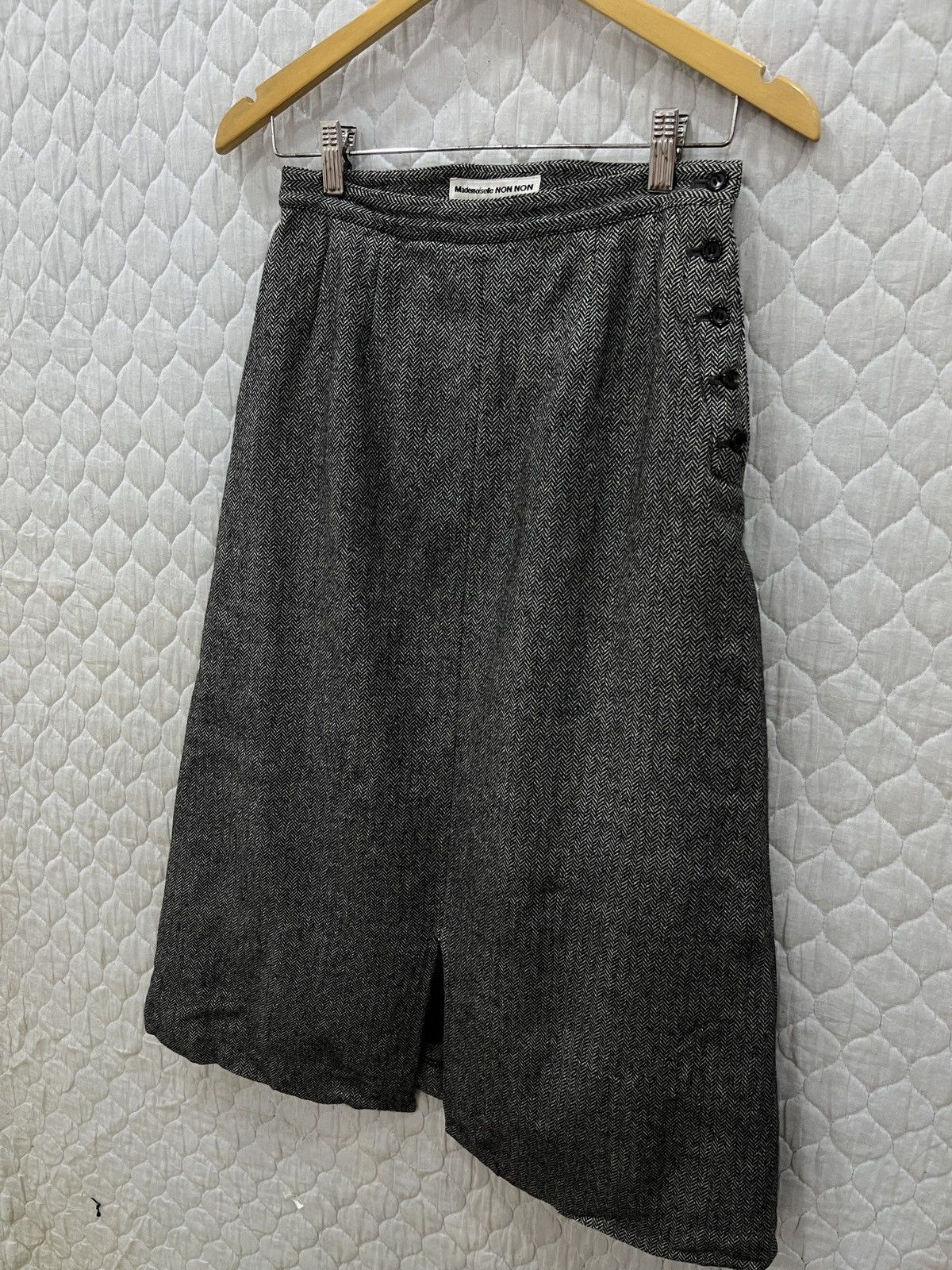Issey Miyake (Kkk). MADEMOISELLE NON NON JAPANESE HYPEBEAST SKIRT Size 27" / US 4 / IT 40 - 2 Thumbnail