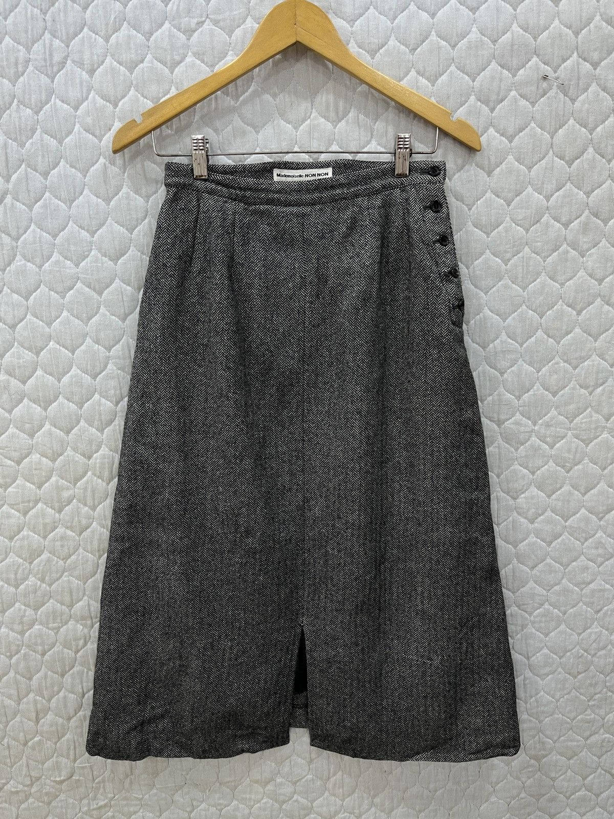 Issey Miyake (Kkk). MADEMOISELLE NON NON JAPANESE HYPEBEAST SKIRT Size 27" / US 4 / IT 40 - 1 Thumbnail