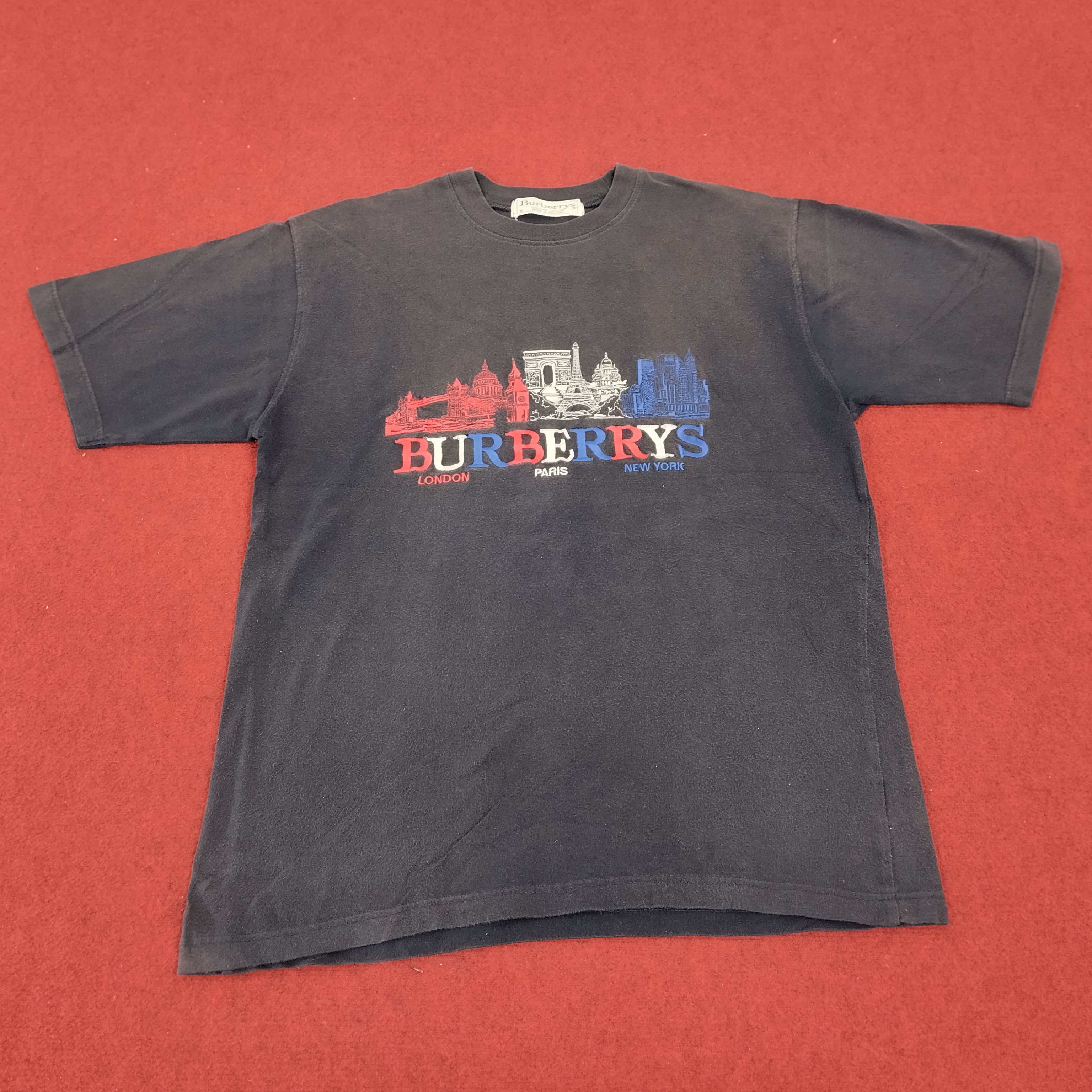 BURBERRY Embroidery Design Vintage Tshirt Made England
