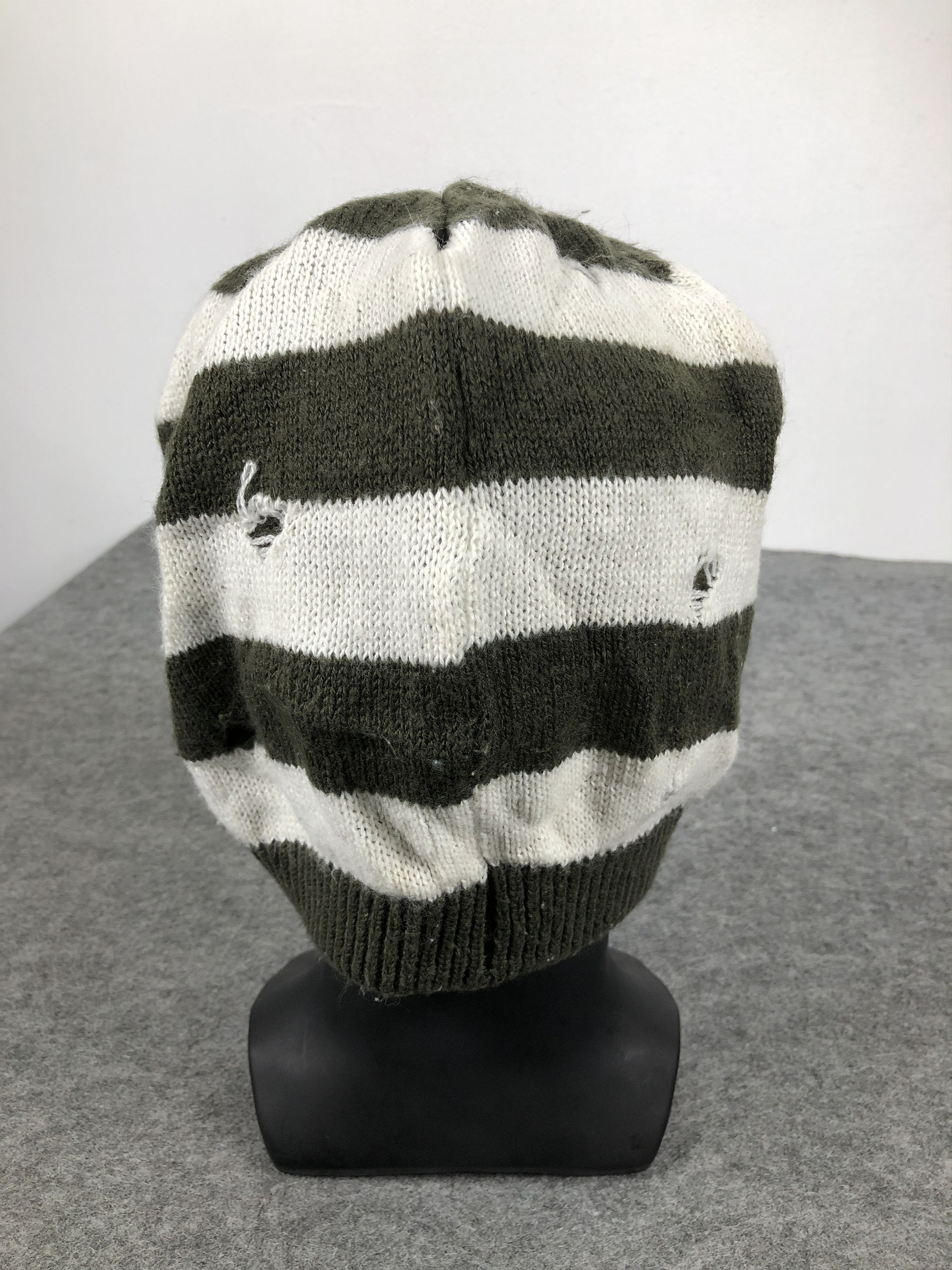 Japanese Brand Vintage Japan Brand Distress Style Beanie/Snow Hat/Snow Cap Size ONE SIZE - 3 Thumbnail