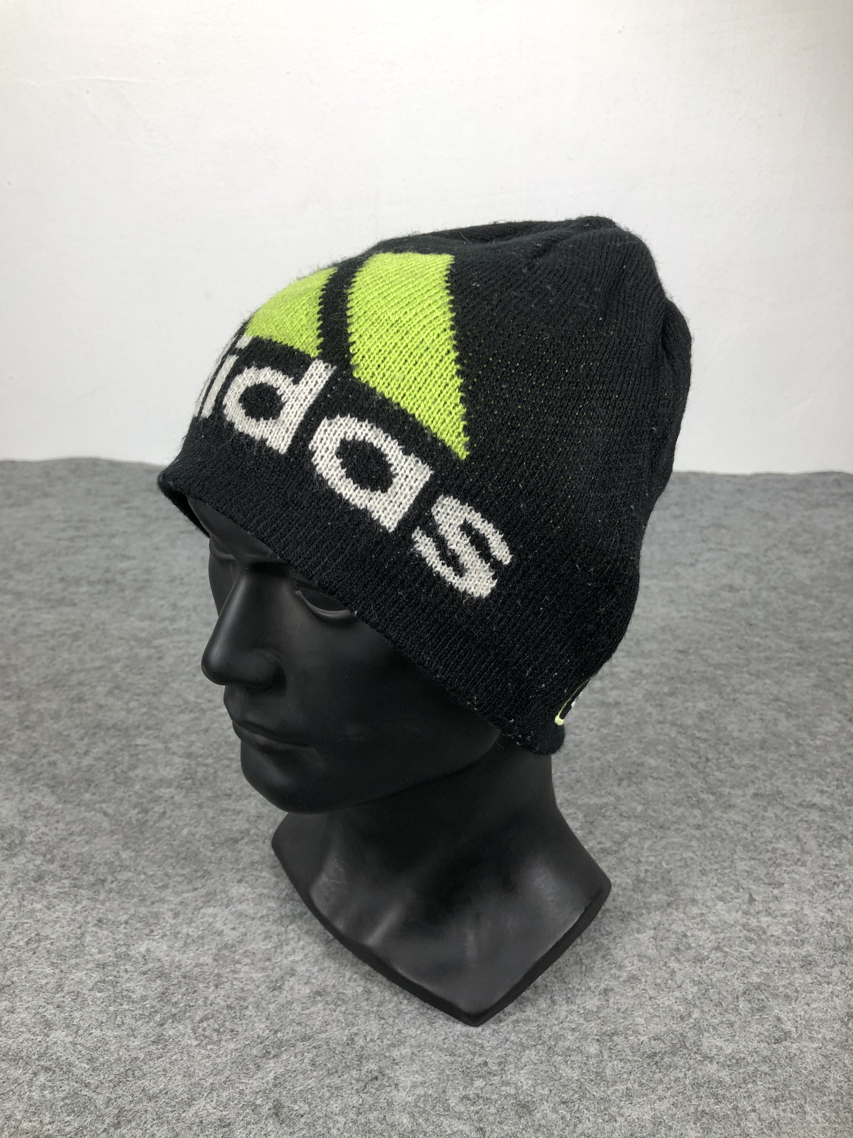 Adidas × Vintage Vintage Adidas Beanie / Snow Hat / Snow Cap Size ONE SIZE - 1 Thumbnail