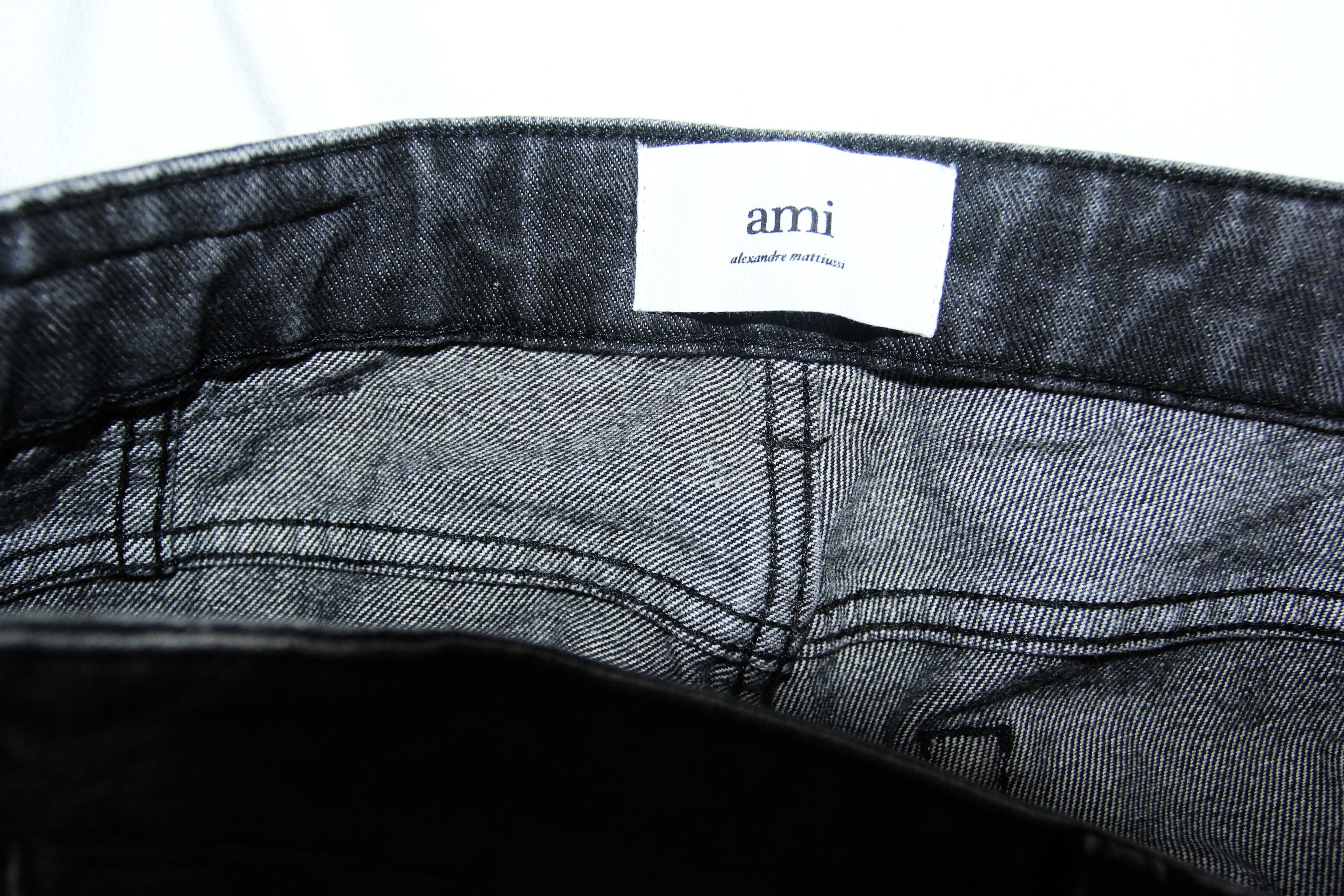 AMI BNWT AW21 AMI MID RISE FITTED LEG JEANS 34 Size US 34 / EU 50 - 10 Thumbnail