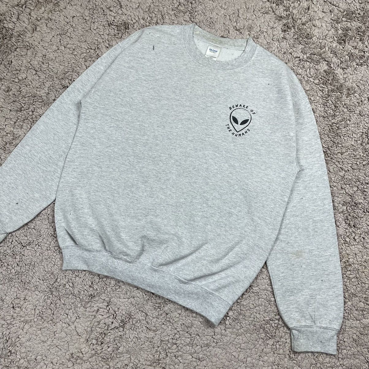 Alien Workshop × Gildan × Vintage Vintage Alien Beware Of The Human Sweatshirt Size US M / EU 48-50 / 2 - 4 Thumbnail