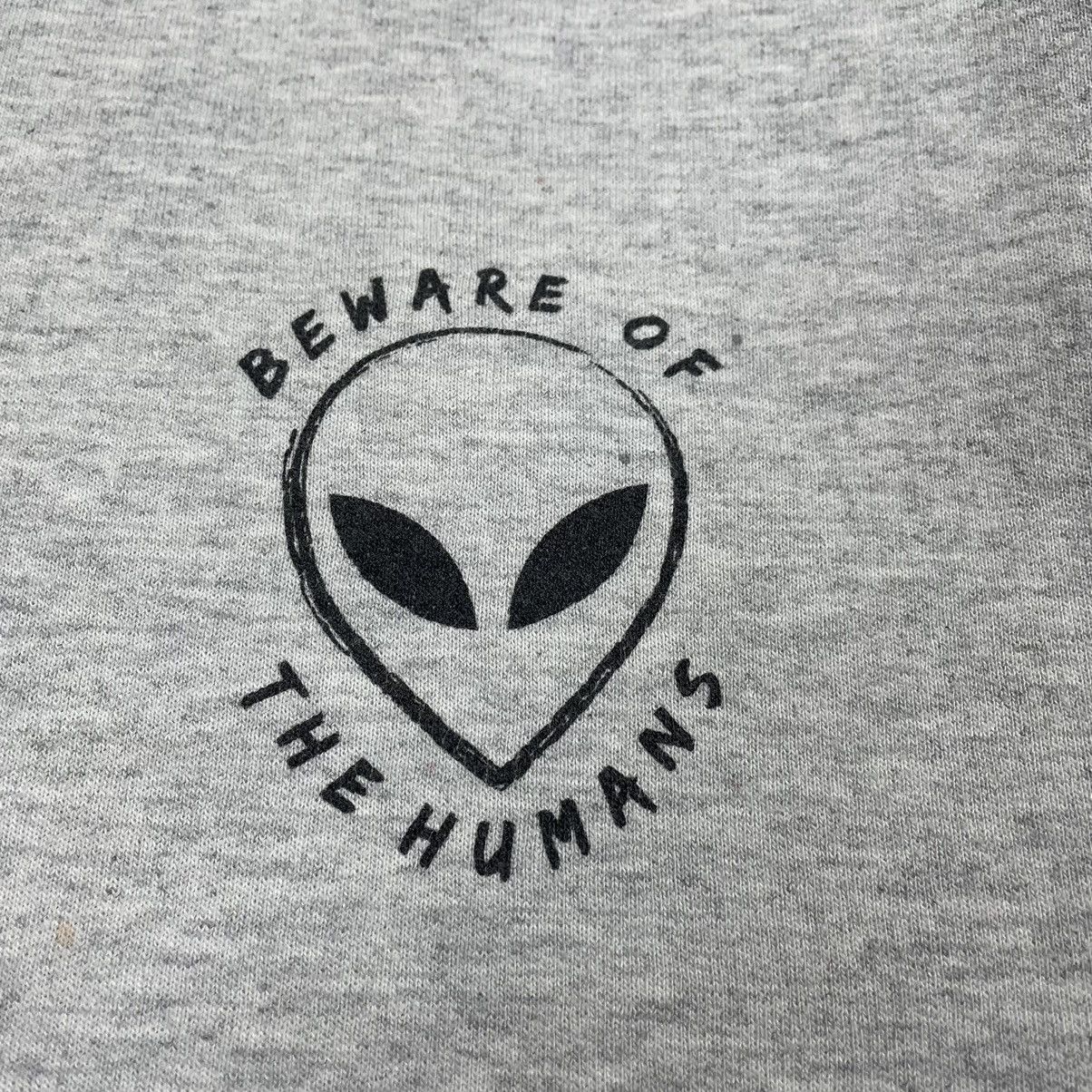 Alien Workshop × Gildan × Vintage Vintage Alien Beware Of The Human Sweatshirt Size US M / EU 48-50 / 2 - 7 Thumbnail