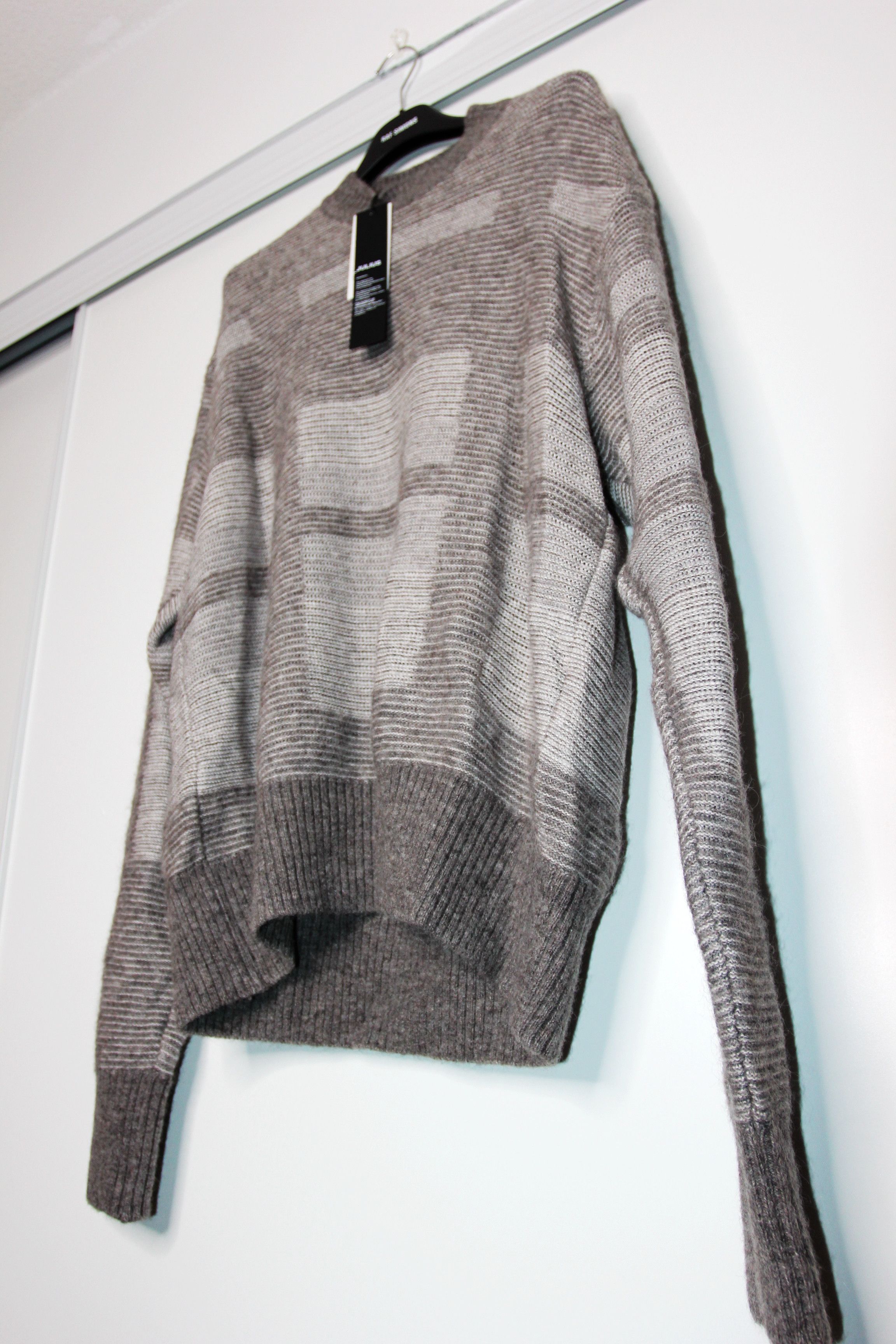 Julius BNWT AW21 JULIUS "RESILIENCE" GEO PATTERN ALPACA SWEATER 3 Size US L / EU 52-54 / 3 - 5 Thumbnail