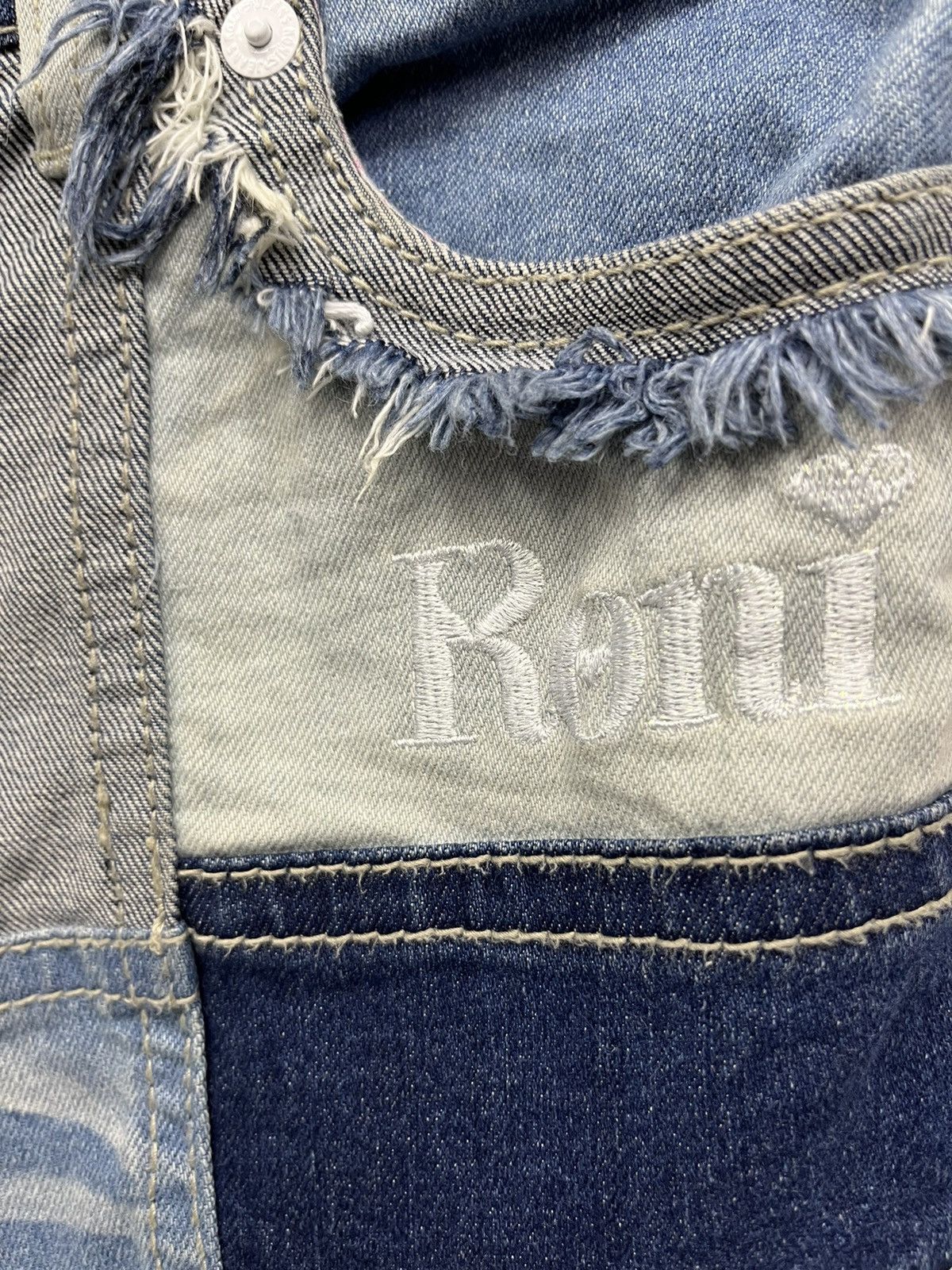 Japanese Brand RONI Sequin Patchwork Blow Out Stretch Denim Cropped Style Size 25" / US 0 / IT 36 - 7 Thumbnail