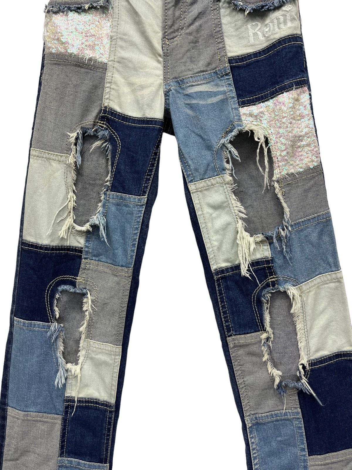 Japanese Brand RONI Sequin Patchwork Blow Out Stretch Denim Cropped Style Size 25" / US 0 / IT 36 - 4 Thumbnail